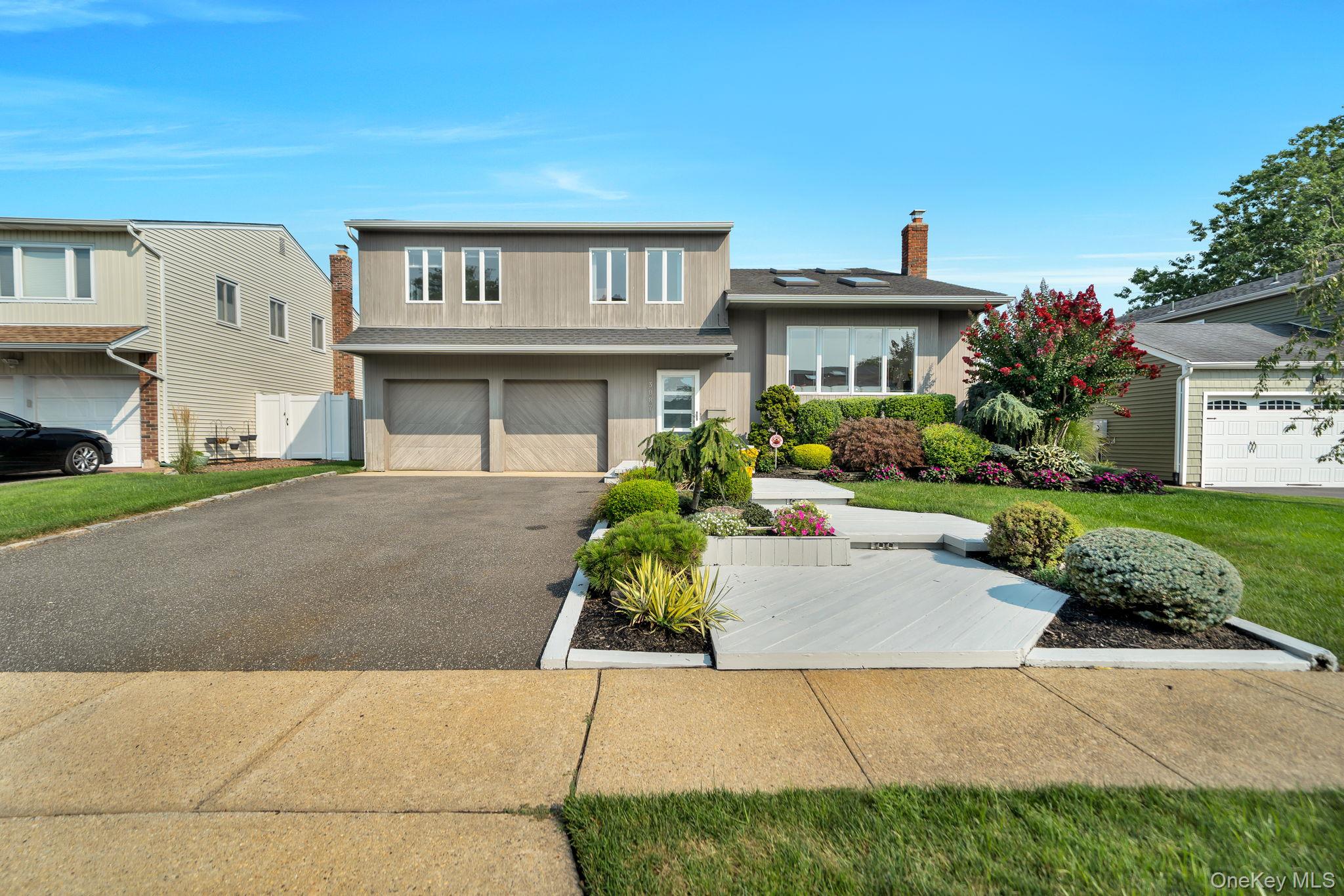 2nd image of 3087 Lydia Ln, Hempstead, NY 11710 | MLS# 1037514