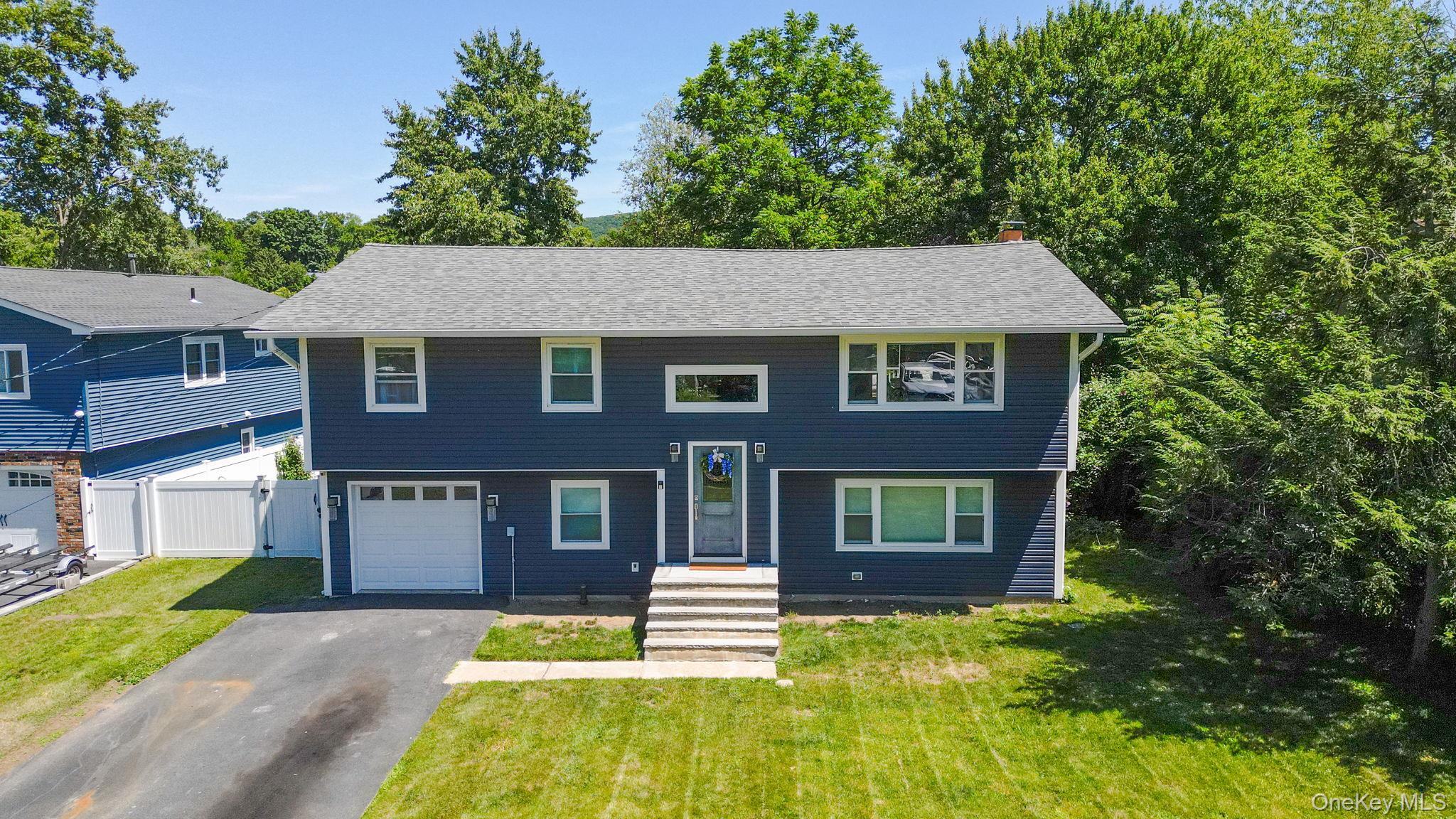 1st image of 36 Lakewood Rd, Warwick (town), NY 10925 | MLS# 1037531