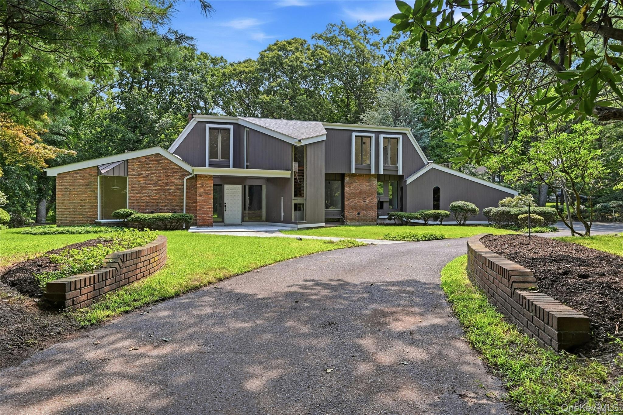 2nd image of 12 Lost Meadow, Brookhaven, NY 11777 | MLS# 1037541