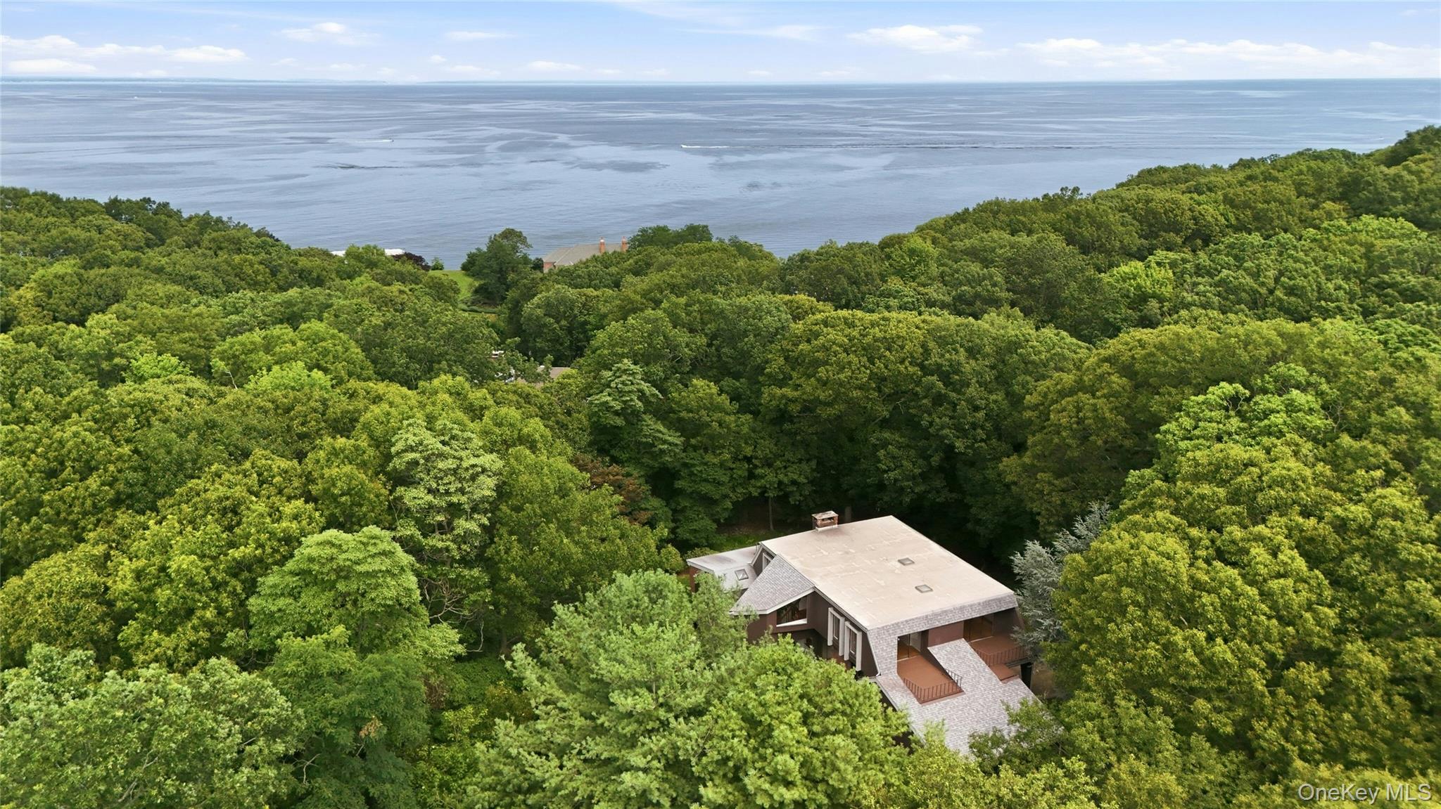 39th image of 12 Lost Meadow, Brookhaven, NY 11777 | MLS# 1037541
