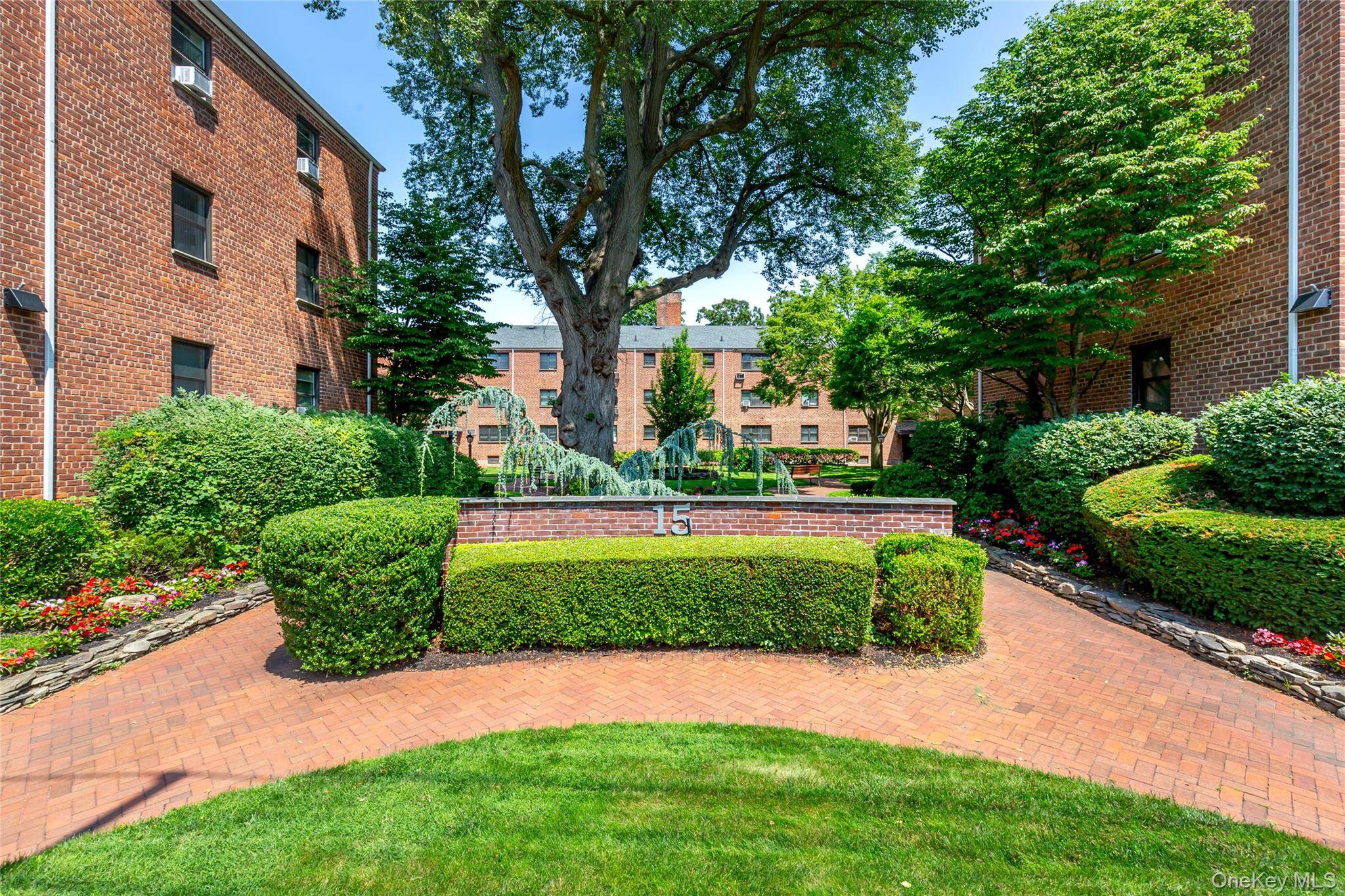 2nd image of 15 Beach Rd #3-A, North Hempstead, NY 11023 | MLS# 1037544