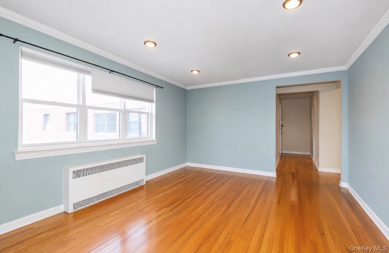 5th image of 15 Beach Rd #3-A, North Hempstead, NY 11023 | MLS# 1037544