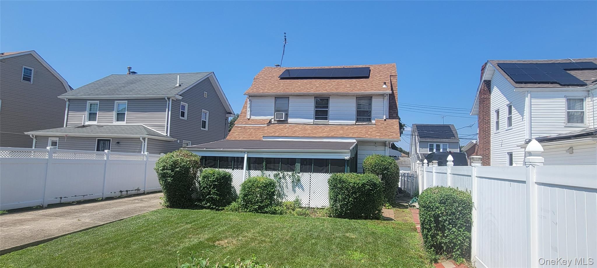 4th image of 10515 220Th St, New York, NY 11429 | MLS# 1037599