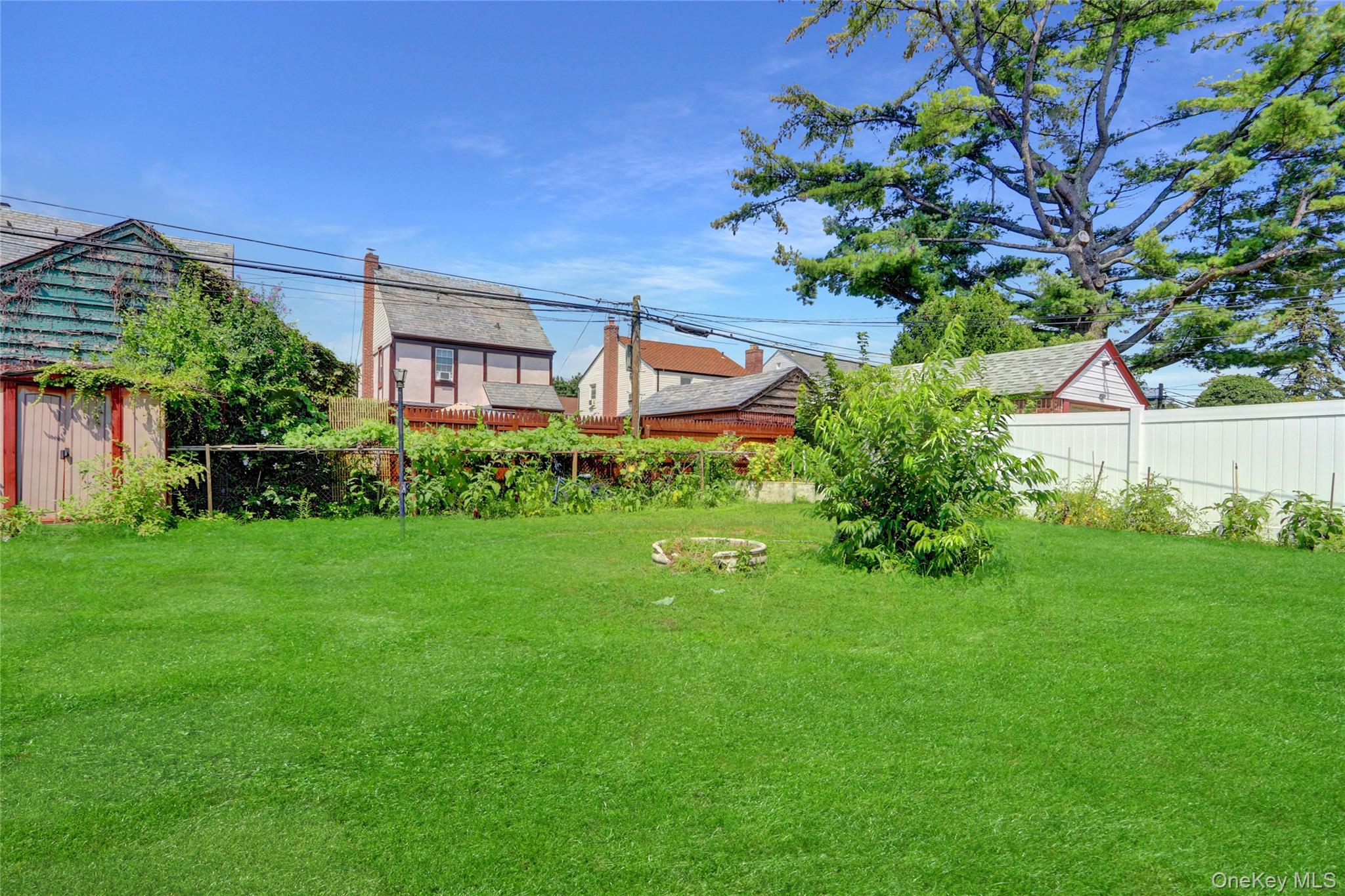 21st image of 11646 233rd St, New York, NY 11411 | MLS# 1037653