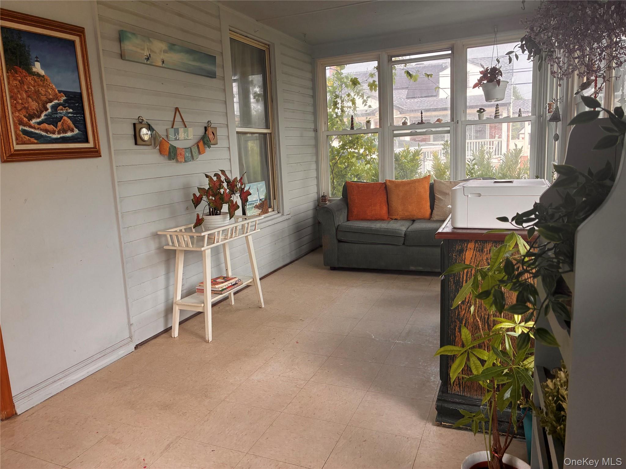 2nd image of 305 Bayville Ave, Oyster Bay, NY 11709 | MLS# 1037660