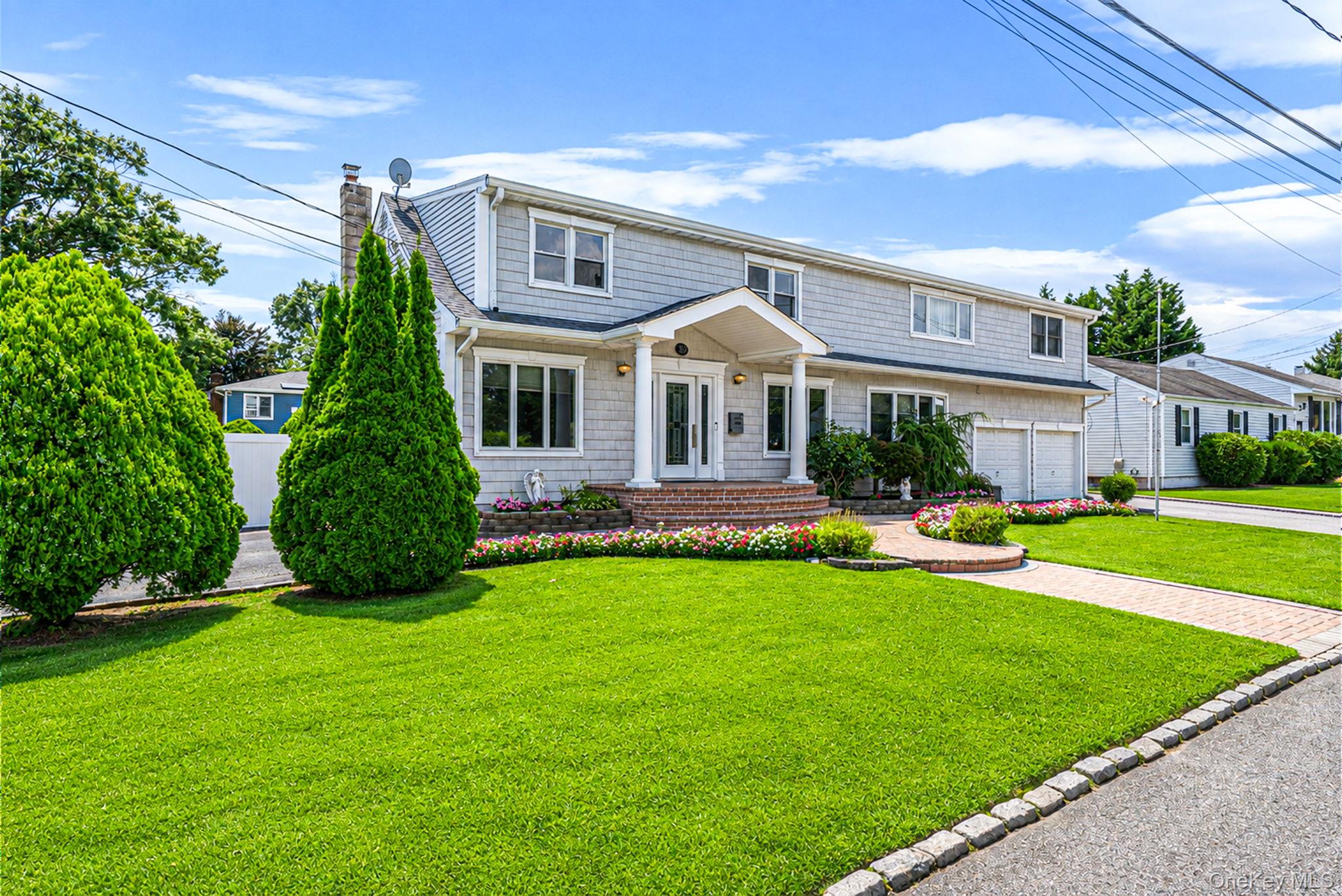 2nd image of 52 Manhattan Ave, West Babylon, NY 11704 | MLS# 1037663