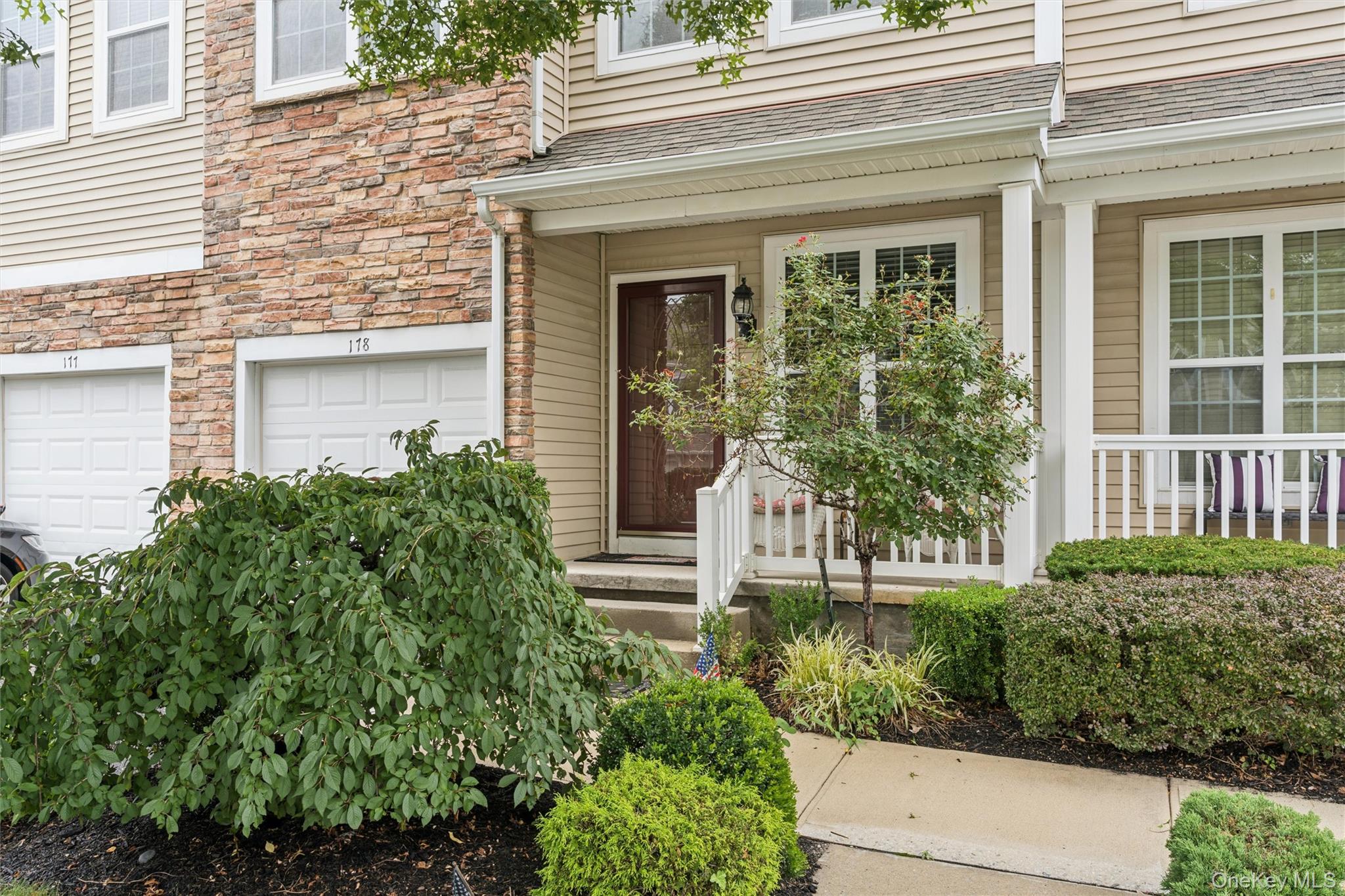 2nd image of 178 Southampton Dr, Oyster Bay, NY 11758 | MLS# 1037664