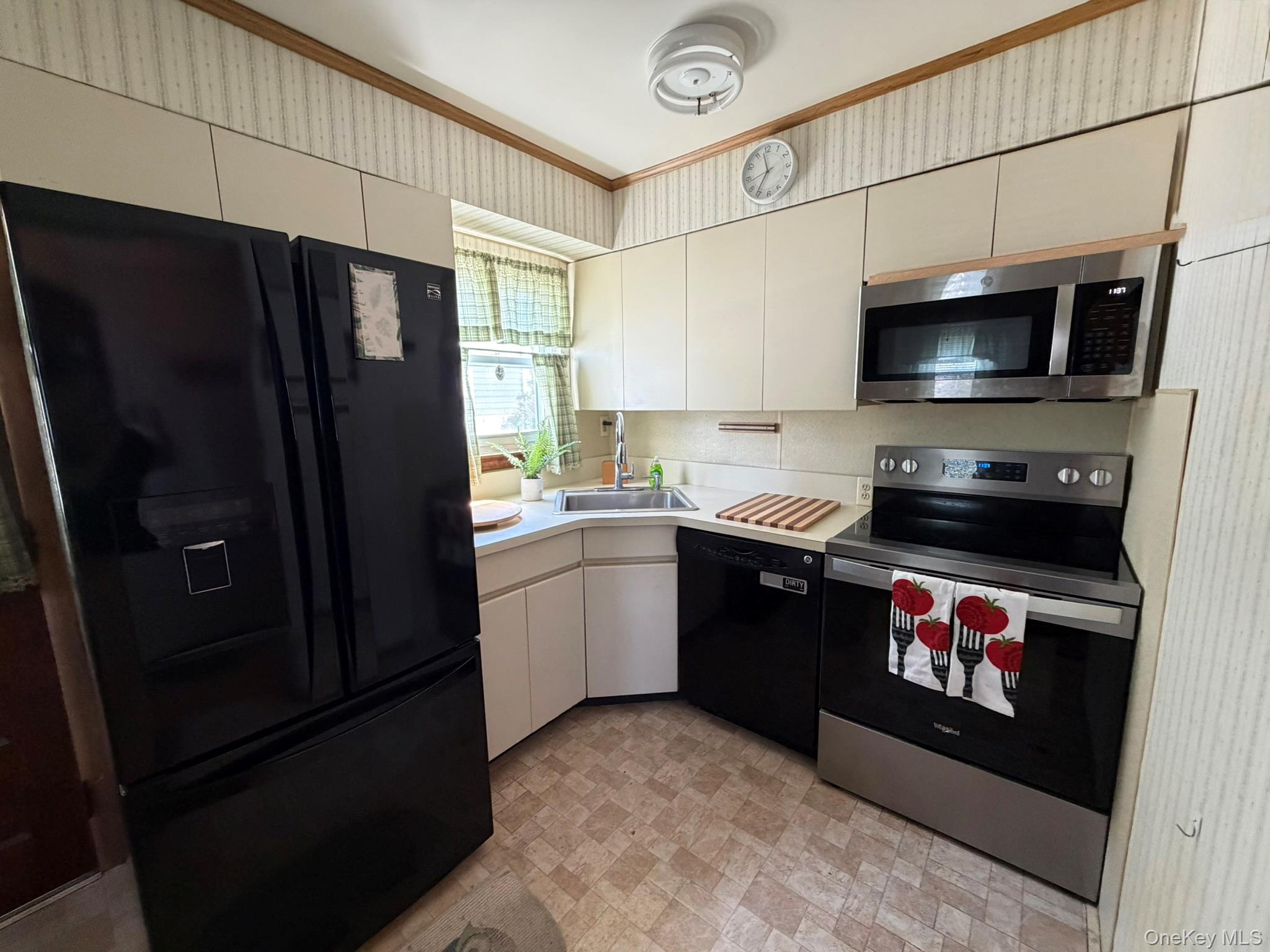 2nd image of 62 Bernard St, Oyster Bay, NY 11758 | MLS# 1037693