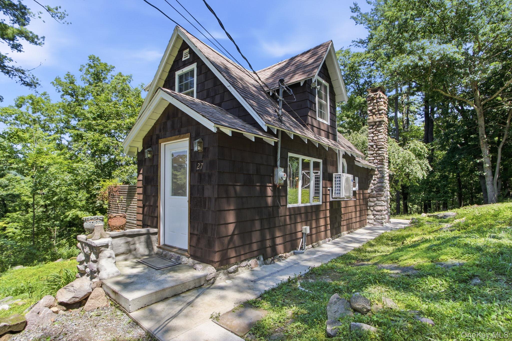 1st image of 27 Rumsey Rd, Warwick (town), NY 10925 | MLS# 1037700