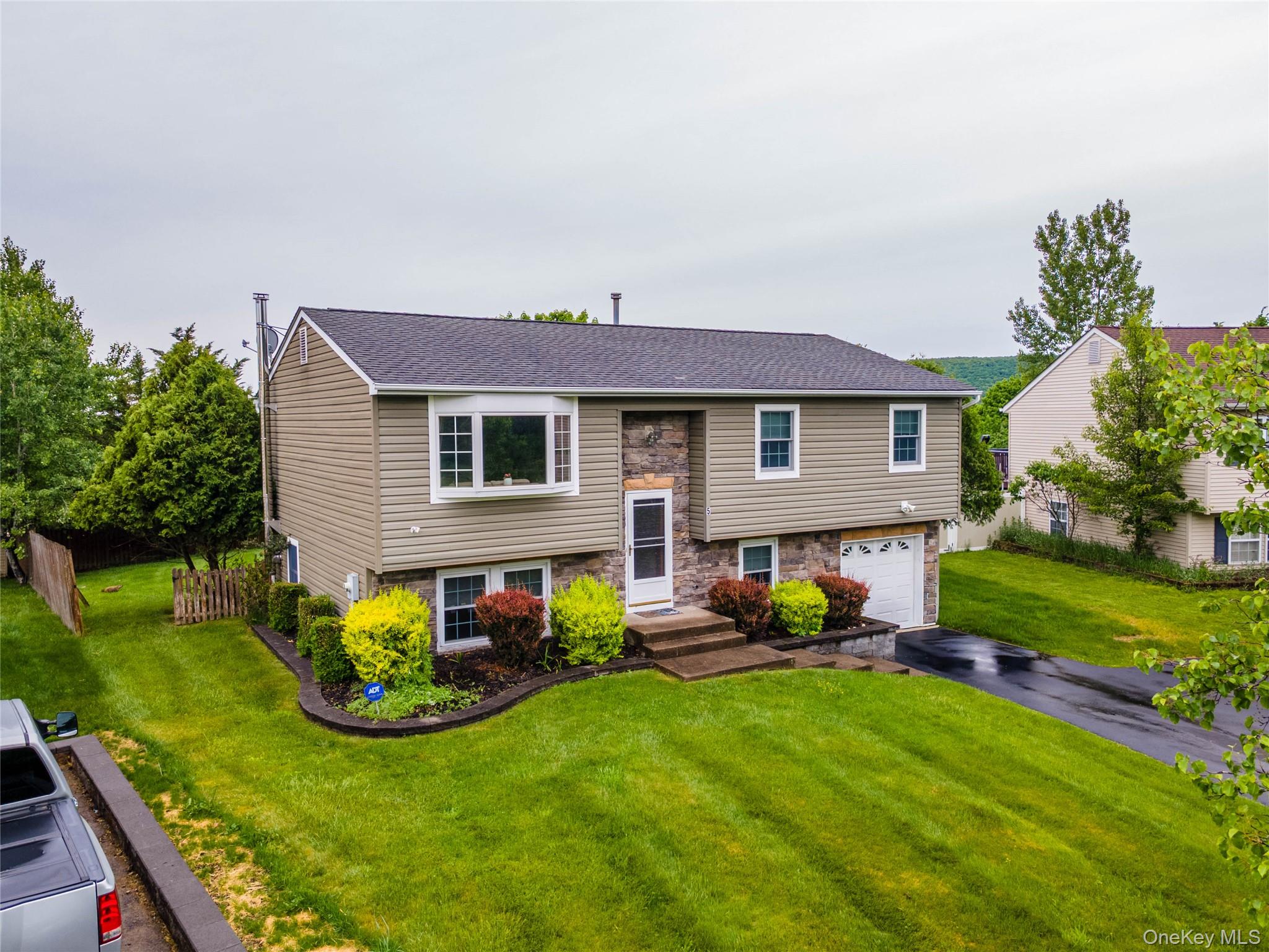 1st image of 5 Columbia Cir, Woodbury, NY 10930 | MLS# 1037720