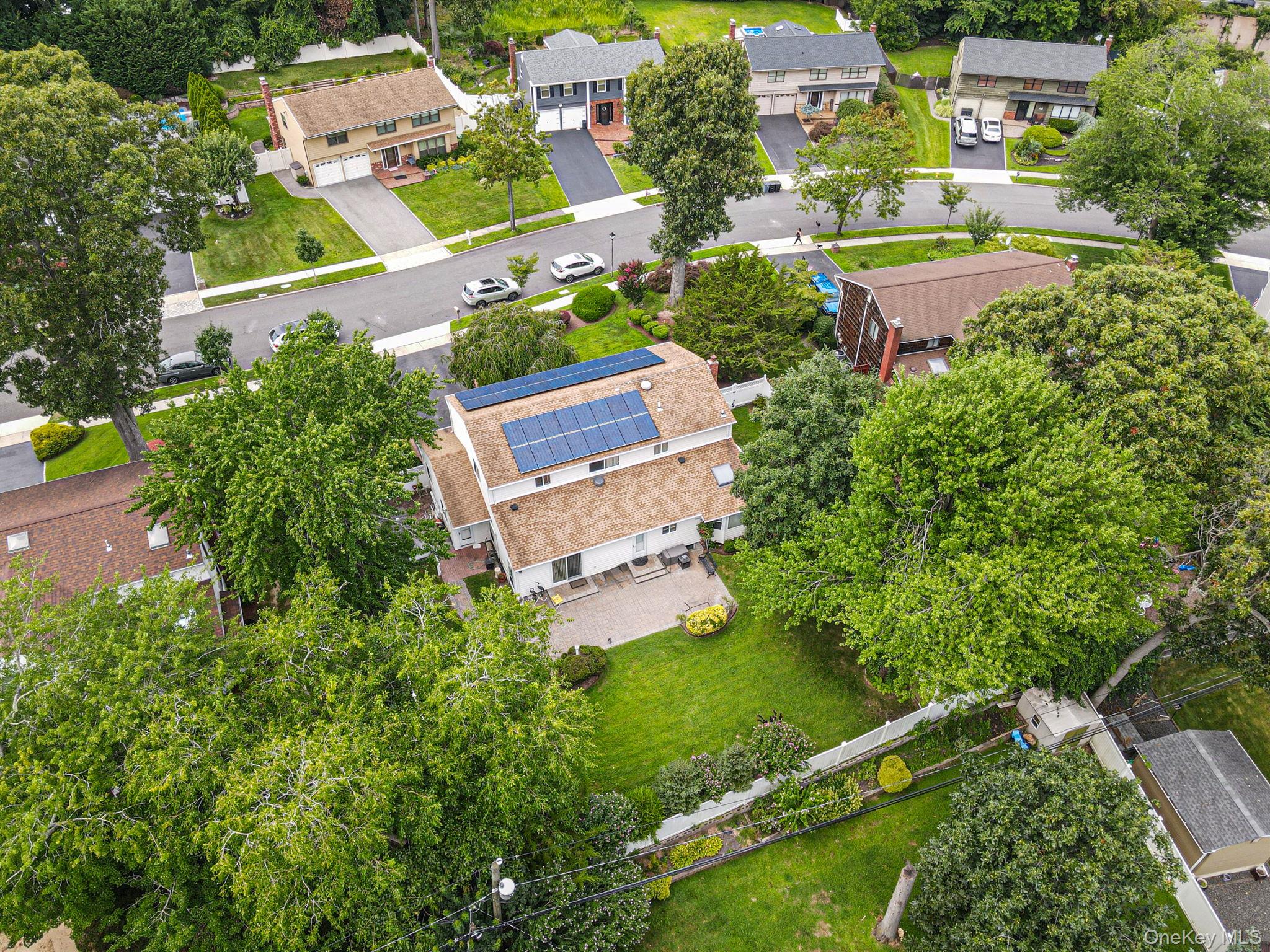 2nd image of 41 Apple Tree Dr, Smithtown, NY 11788 | MLS# 1037743