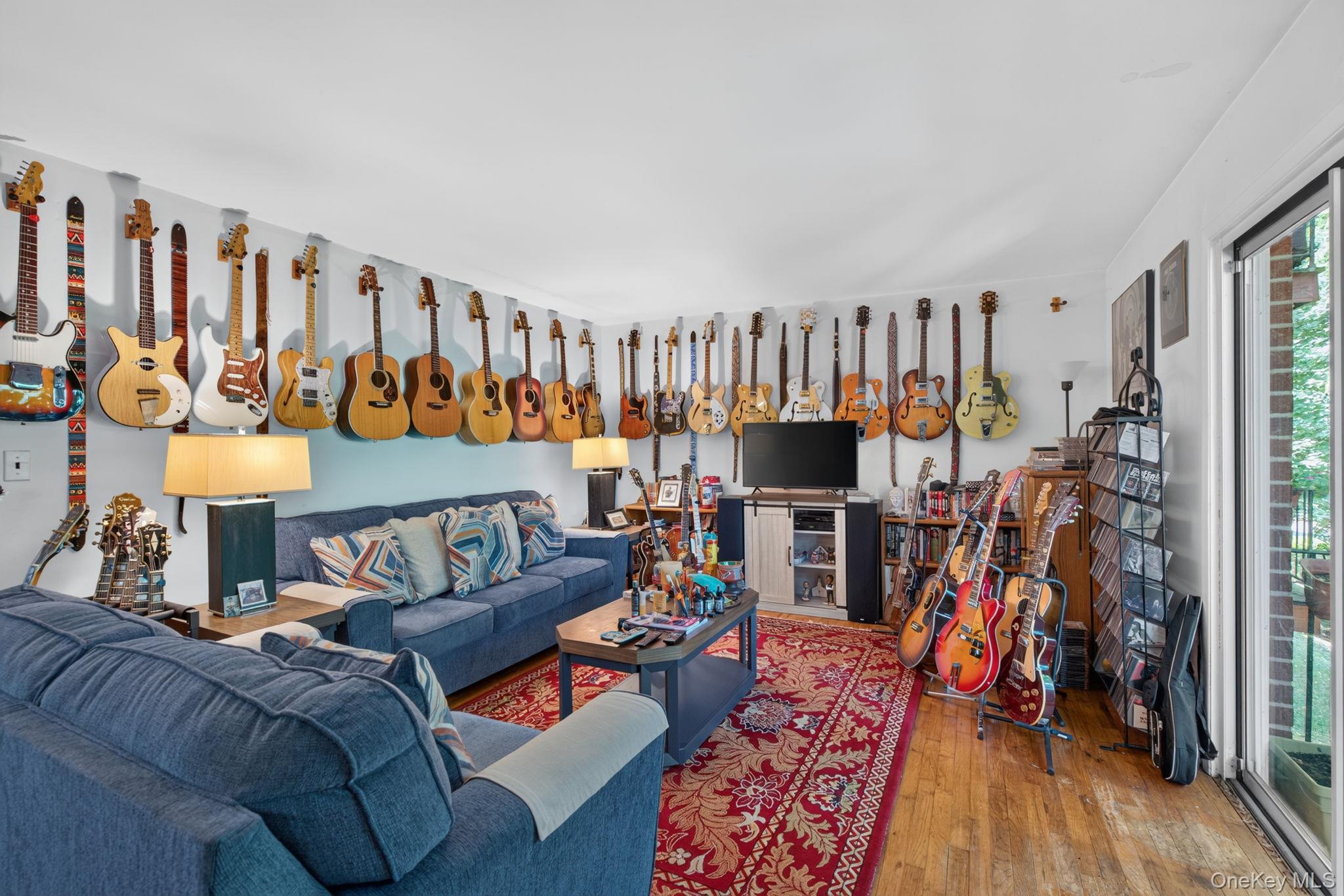 4th image of 4 Dove Ct #V, Cortlandt, NY 10520 | MLS# 1037763