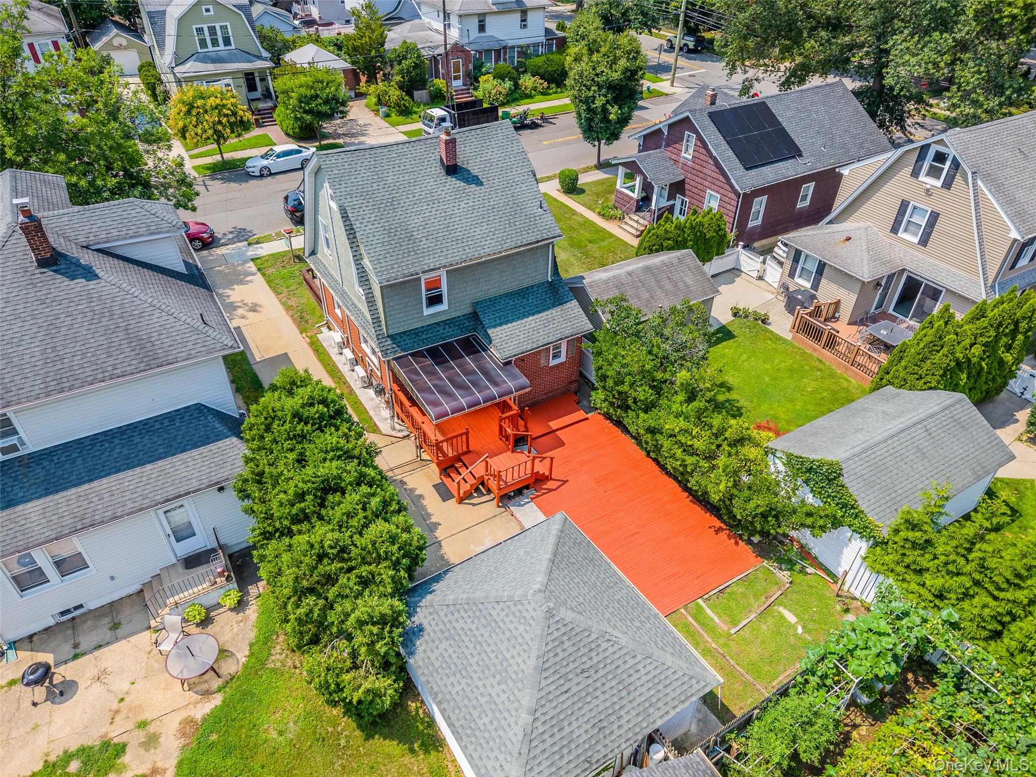 18th image of 29 Holland Ave, North Hempstead, NY 11001 | MLS# 1037776