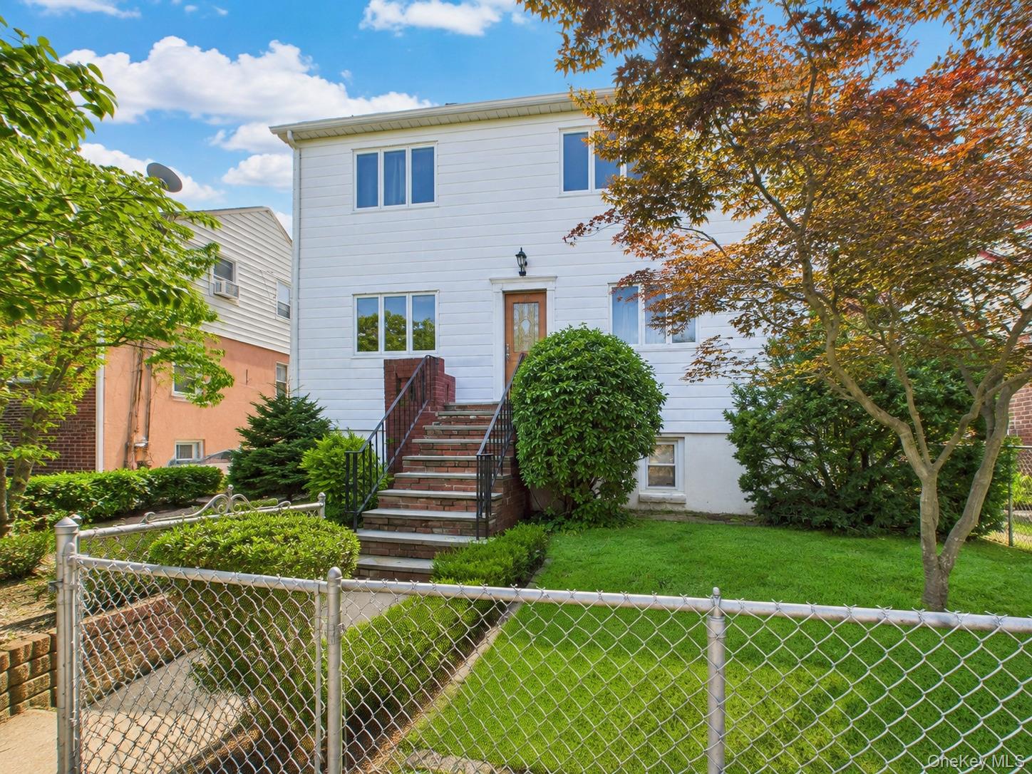 2nd image of 33 Juniper Rd, North Hempstead, NY 11050 | MLS# 1037787