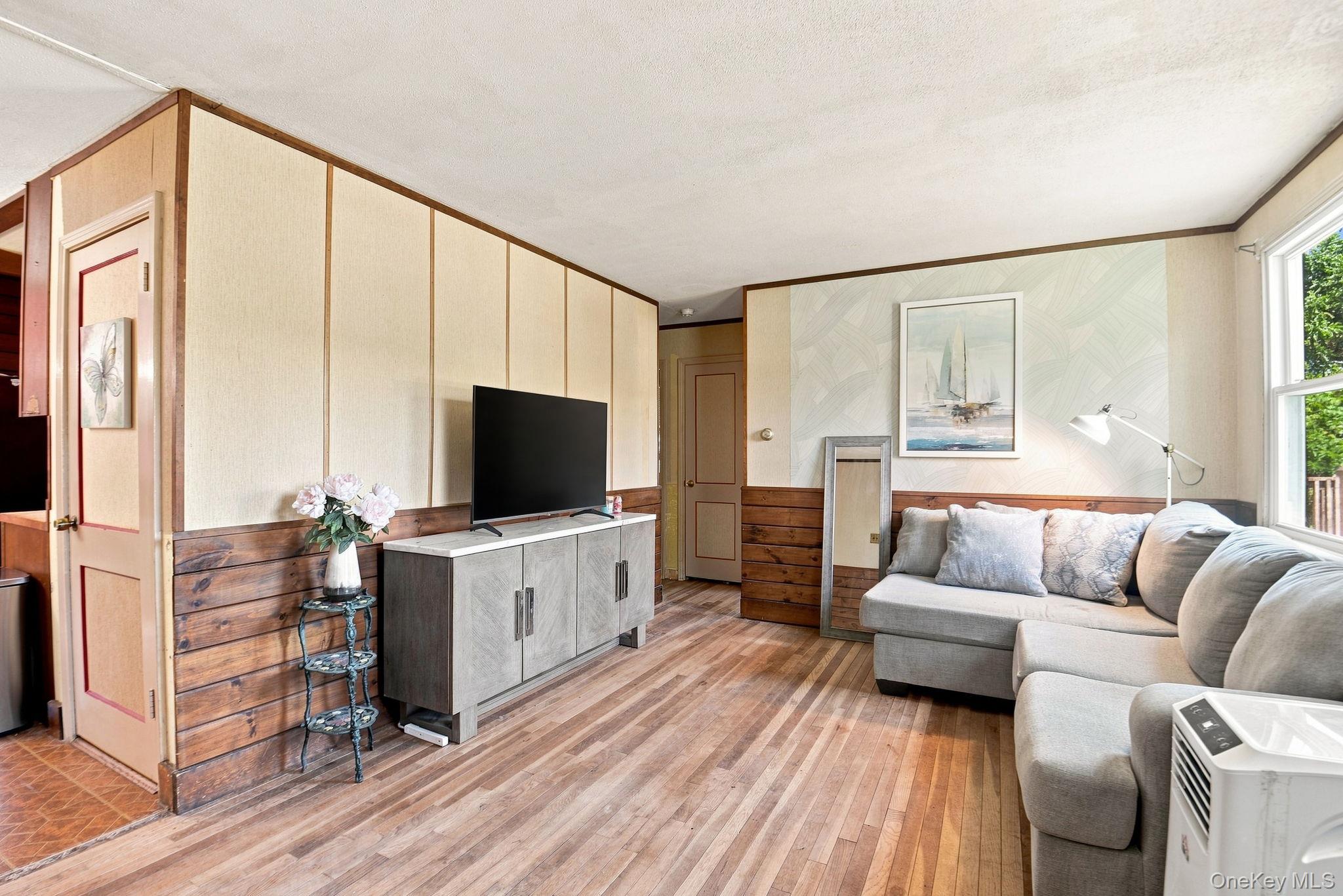 5th image of 9 Kinderhook Dr, Poughkeepsie (town), NY 12603 | MLS# 1037795