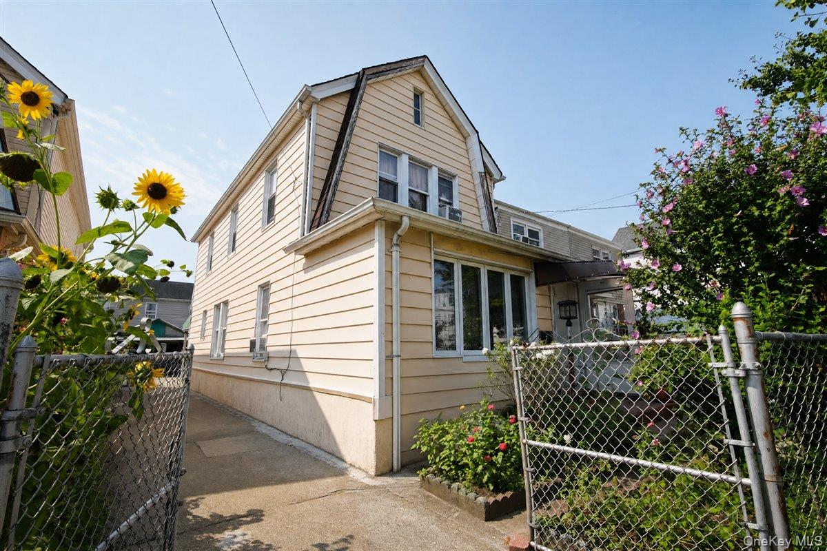 4th image of 18246 90Th Ave, New York, NY 11423 | MLS# 1037815