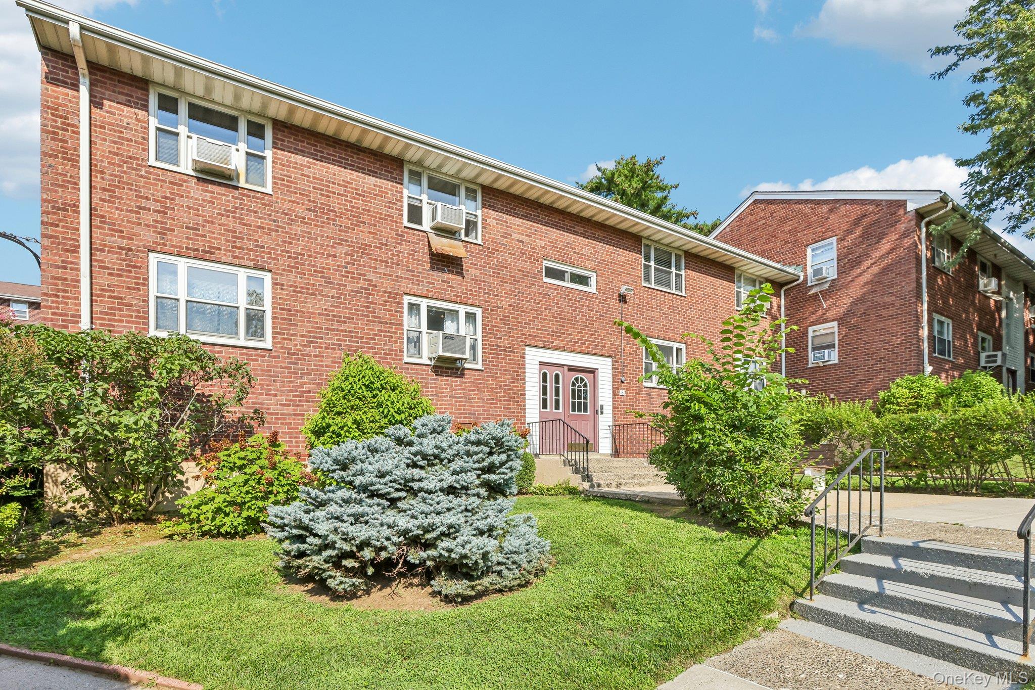 1st image of 8 Dehaven Dr #1D, Yonkers, NY 10703 | MLS# 1037820