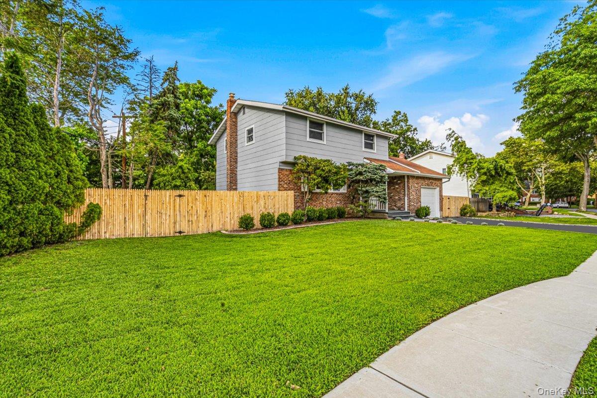 2nd image of 3 Fishermans Dr, North Hempstead, NY 11050 | MLS# 1037828