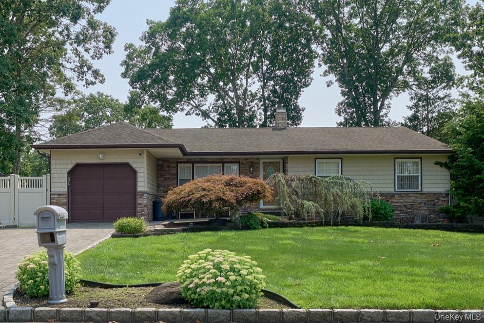 1st image of 14 Winthrop Pl, Babylon, NY 11729 | MLS# 1037837
