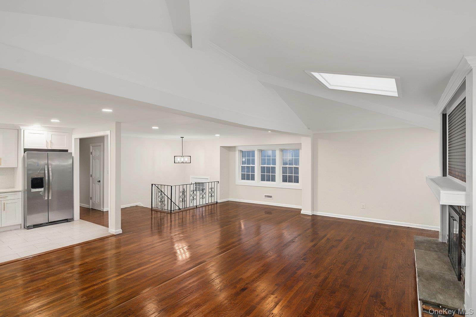 4th image of 414 Westview Ave, Babylon, NY 11729 | MLS# 1037869