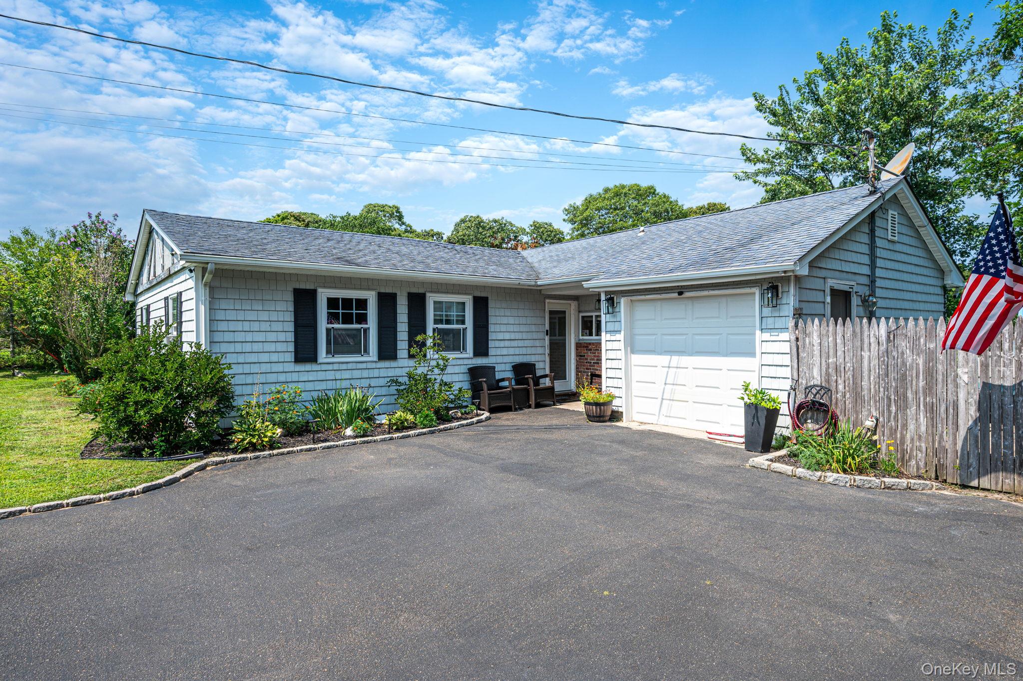 4th image of 40 Elm Ave, Southampton, NY 11901 | MLS# 1037873