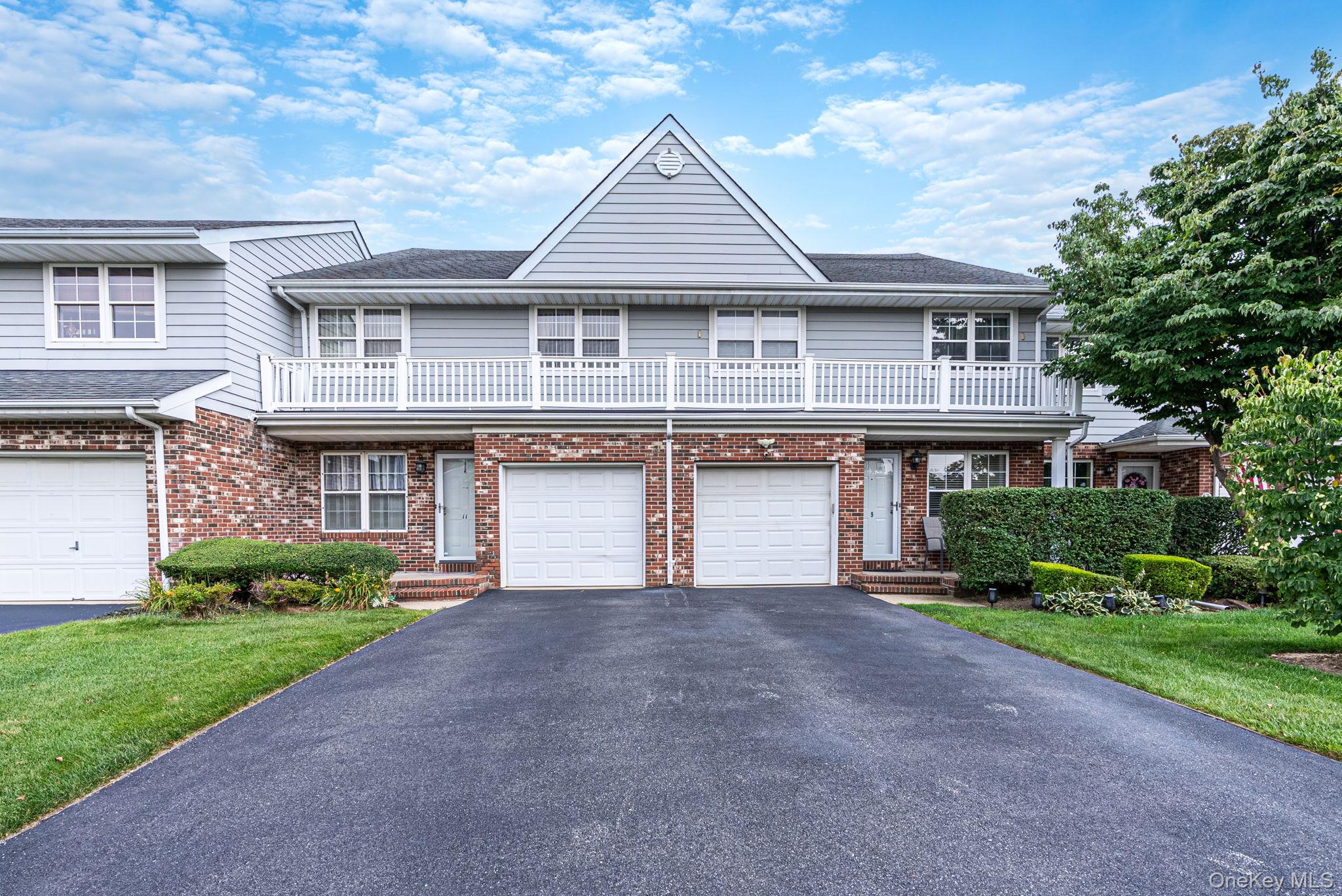 2nd image of 11 Broadlawn Dr, Islip, NY 11722 | MLS# 1037895