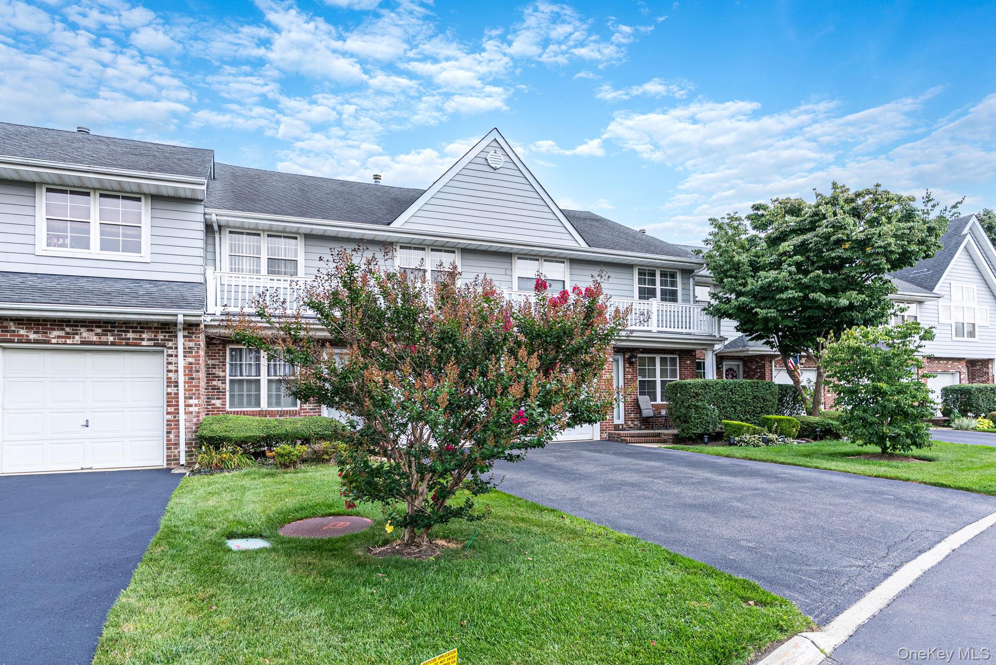 3rd image of 11 Broadlawn Dr, Islip, NY 11722 | MLS# 1037895