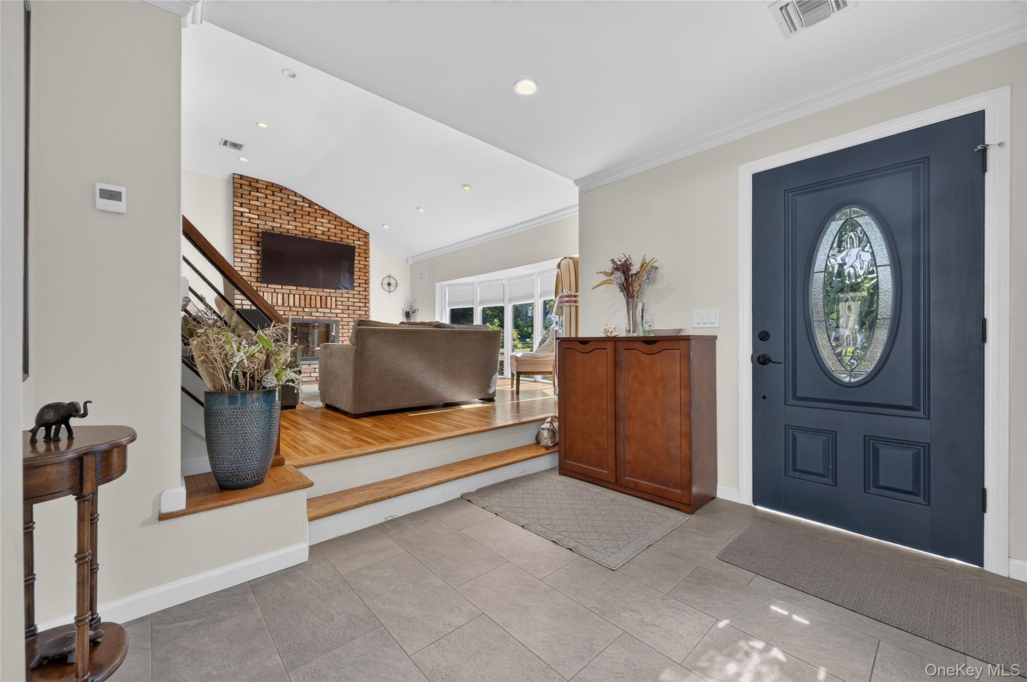 3rd image of 31 Driftwood Dr, North Hempstead, NY 11050 | MLS# 1037946