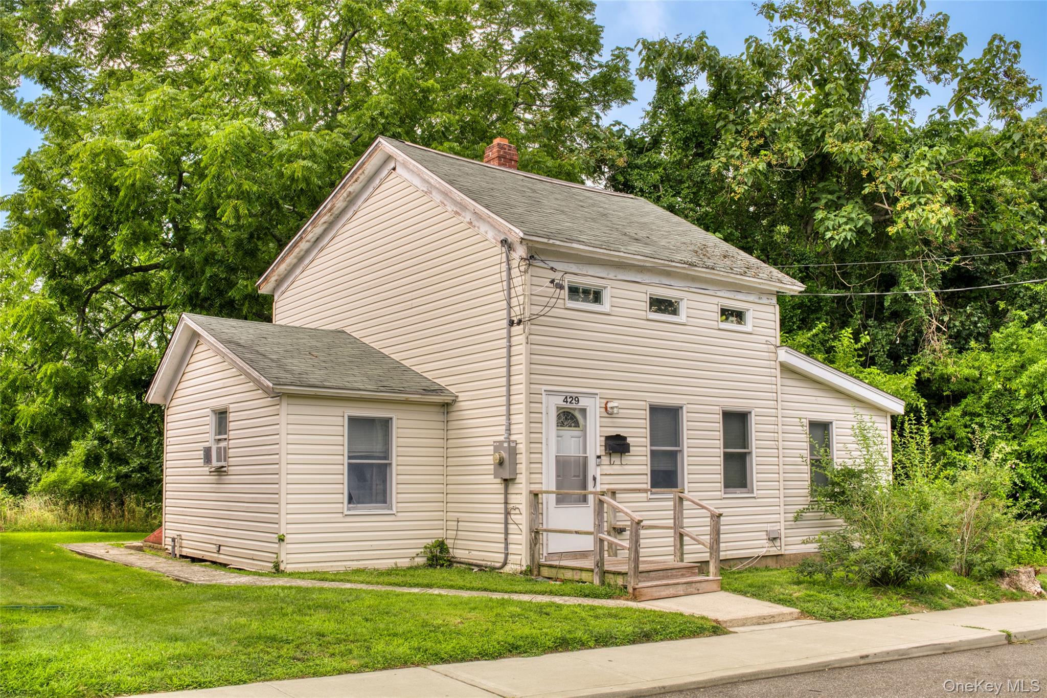 1st image of 429 Kaplan Ave, Southold, NY 11944 | MLS# 1037952