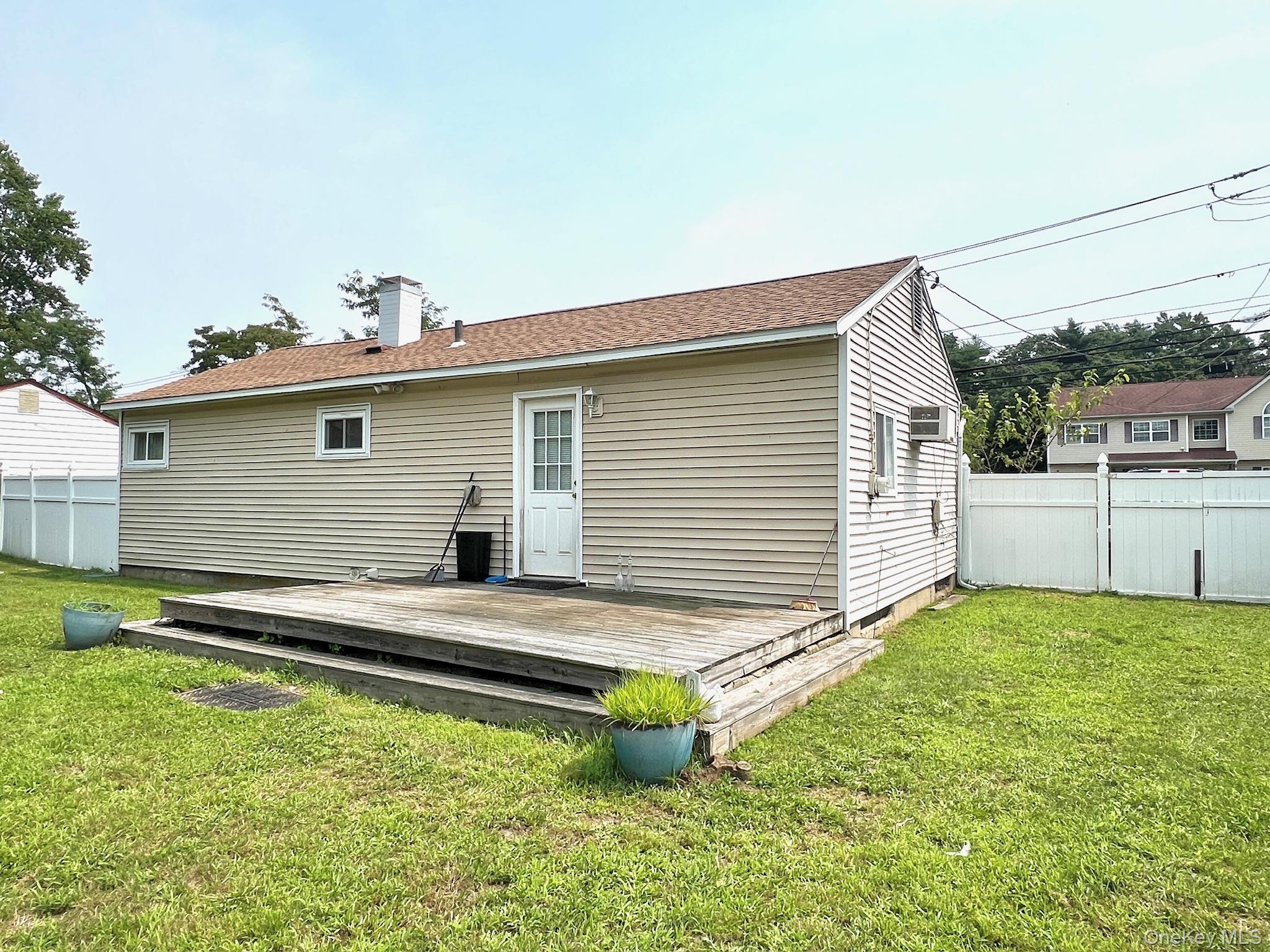 2nd image of 1656 N Thompson Dr, Islip, NY 11706 | MLS# 1037958