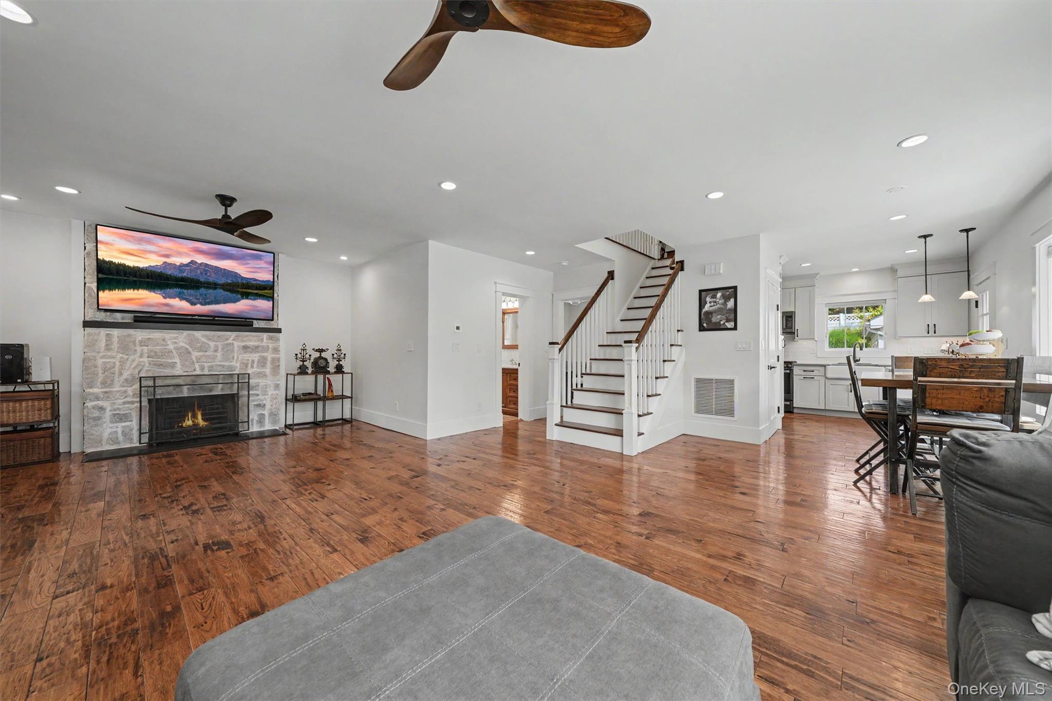 3rd image of 26 Gedney Ter, White Plains, NY 10605 | MLS# 1037965