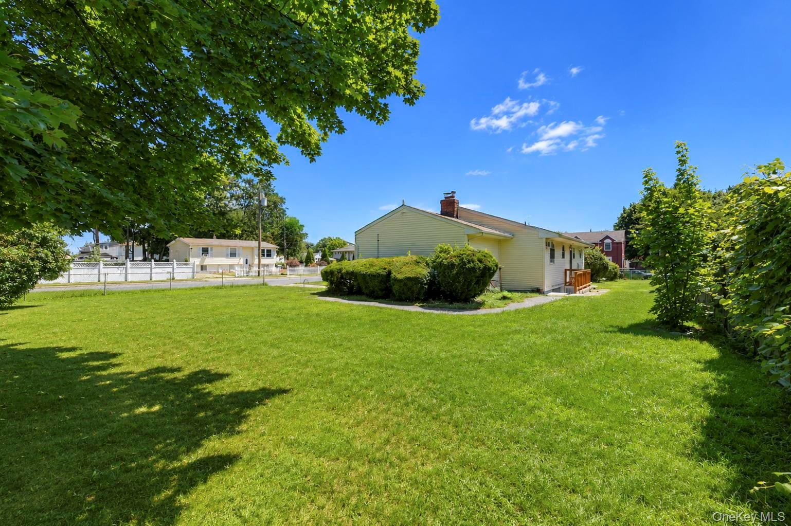 4th image of 46 Marshall Ave, Islip, NY 11717 | MLS# 1037972