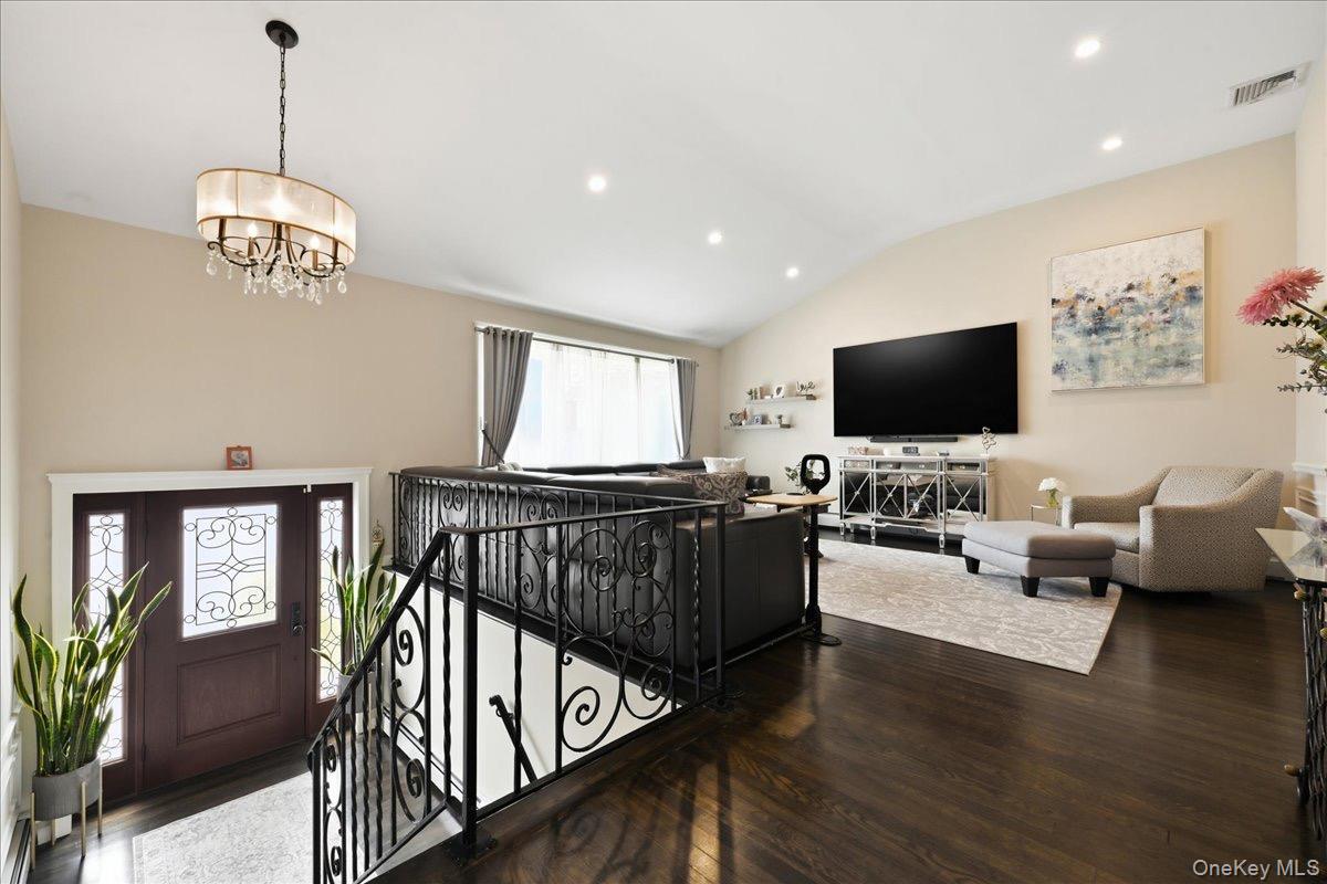 4th image of 306 Greenway Rd, Hempstead, NY 11561 | MLS# 1037981