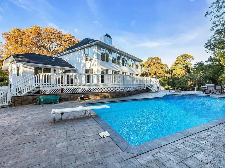 4th image of 19 Bay Woods Dr, Southampton, NY 11946 | MLS# 1037991