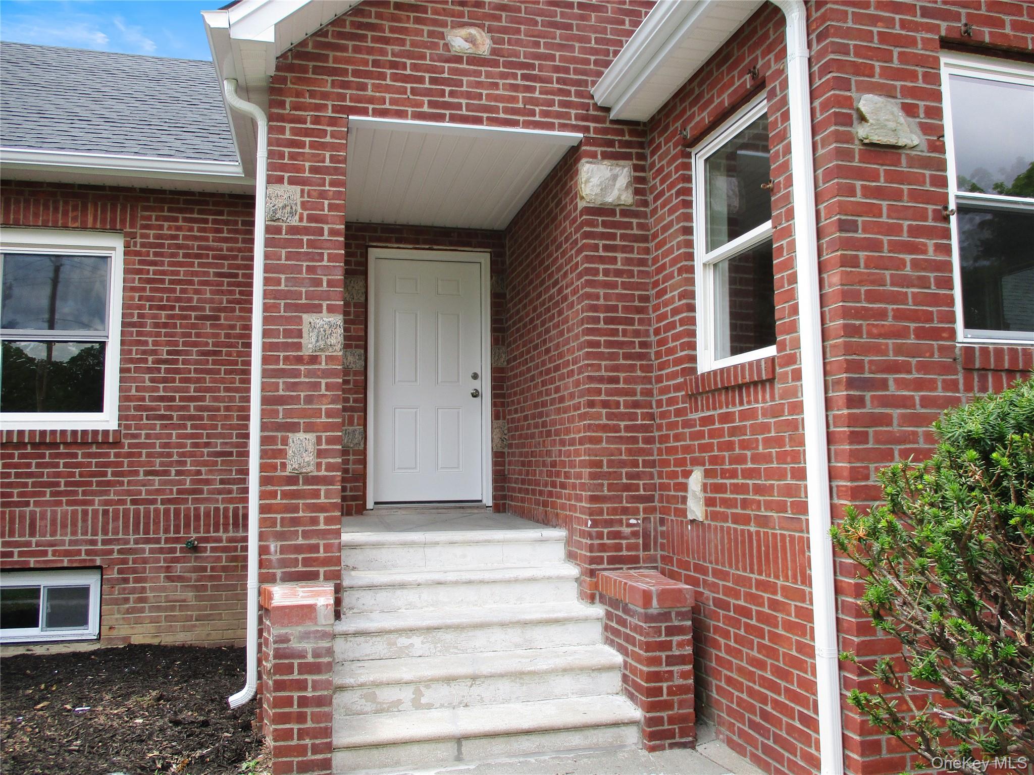 3rd image of 554 Mill Rd, Brookhaven, NY 11727 | MLS# 1038012