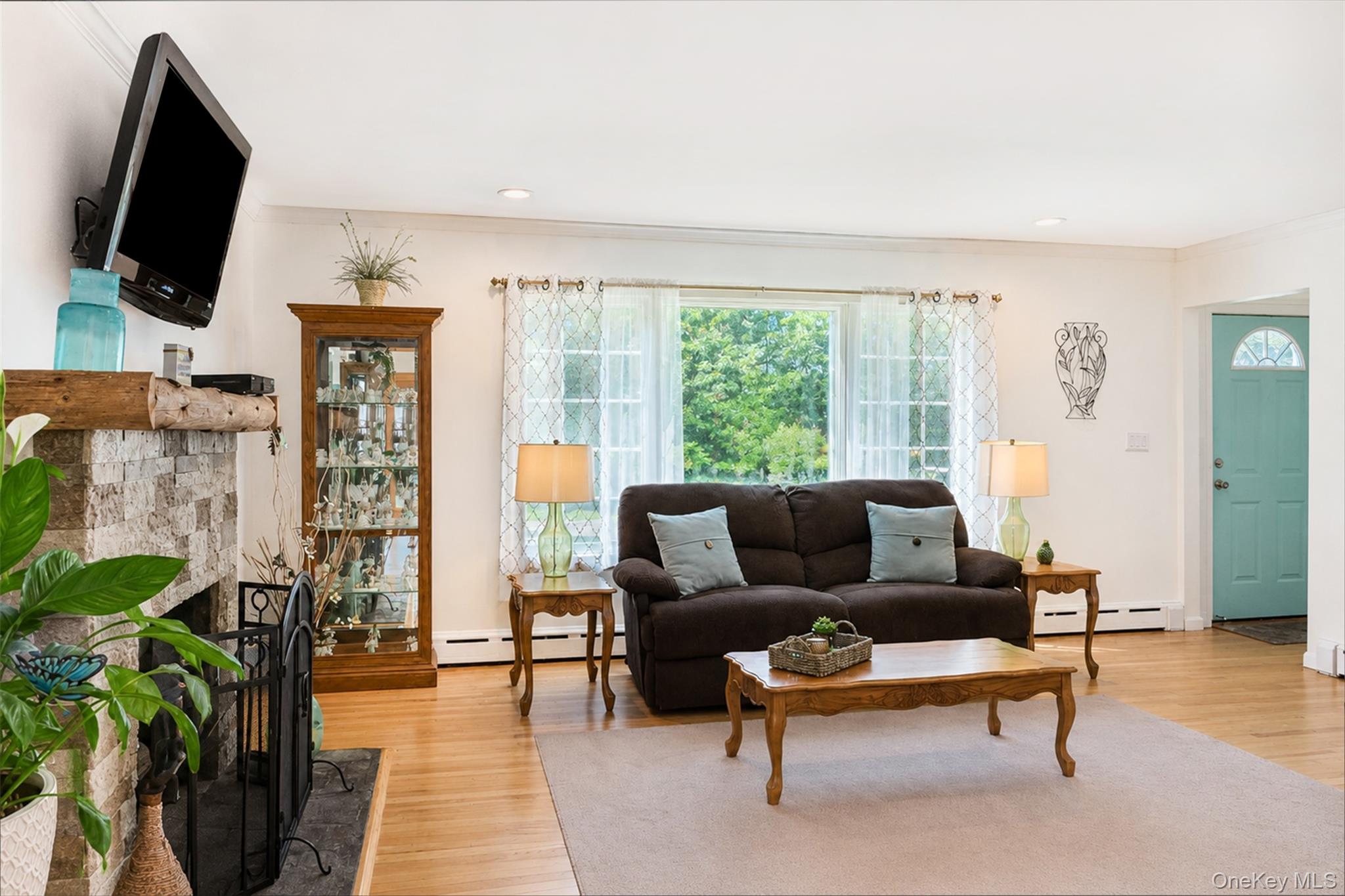5th image of 49 Regent St, Brookhaven, NY 11772 | MLS# 1038098