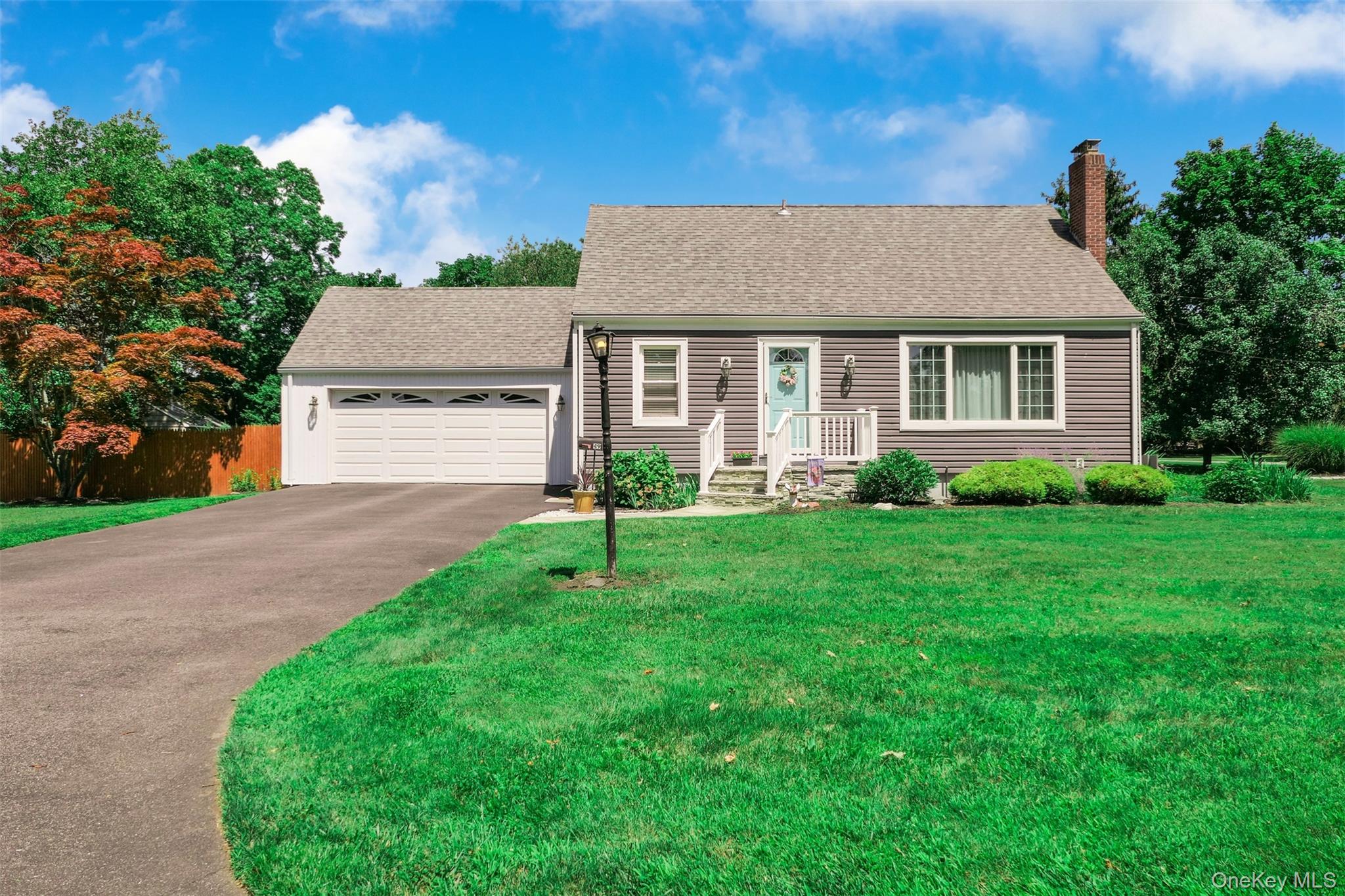2nd image of 49 Regent St, Brookhaven, NY 11772 | MLS# 1038098