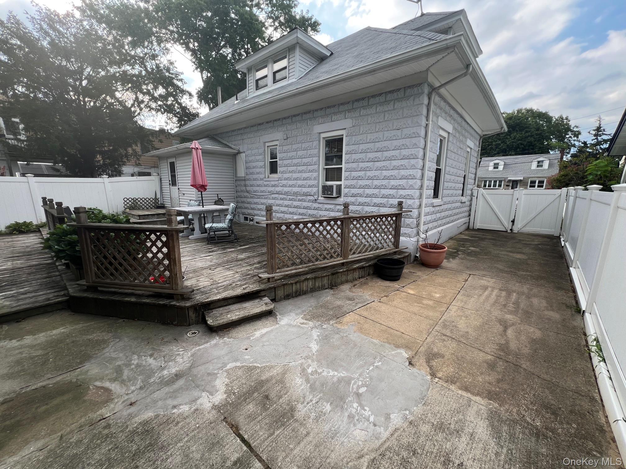 26th image of 1014 Bonaparte Pl, Hempstead, NY 11510 | MLS# 1038104