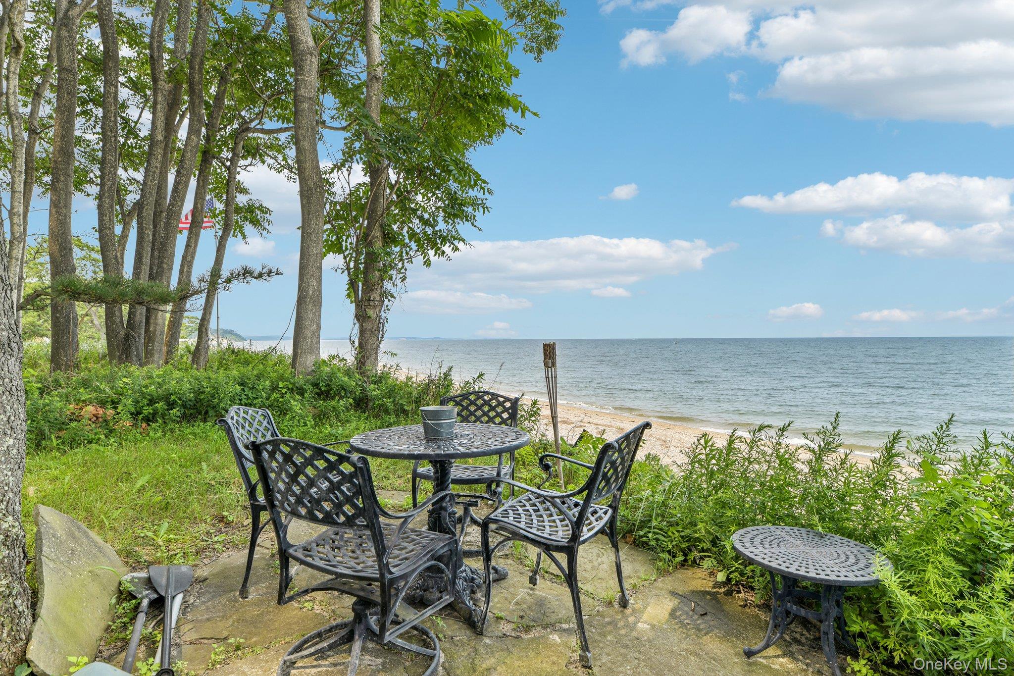 3rd image of 2 Penny Ln, Smithtown, NY 11780 | MLS# 1038110