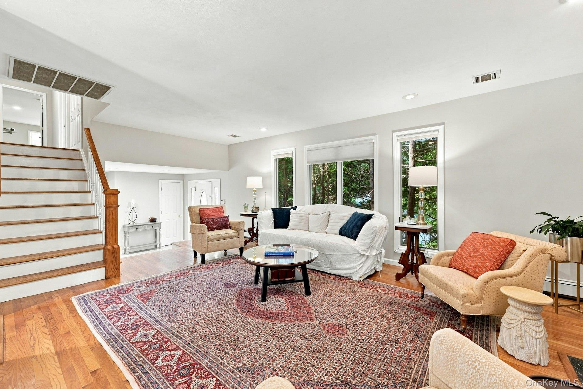 5th image of 11 Soundview Dr, Brookhaven, NY 11777 | MLS# 1038126