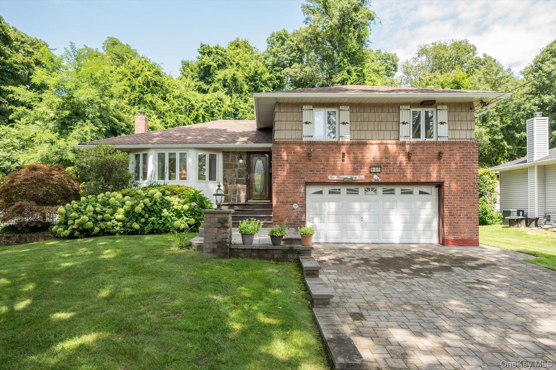 1st image of 131 Stratford N, North Hempstead, NY 11577 | MLS# 1038179