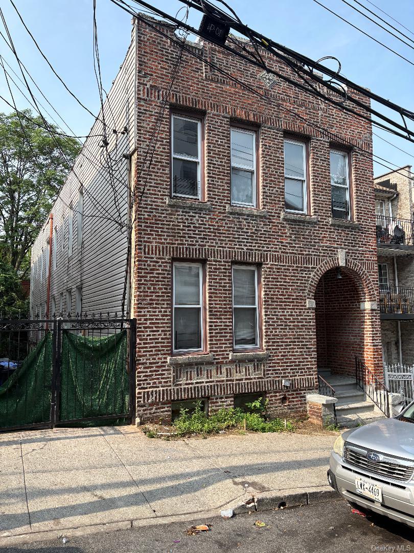 1st image of 632 E 223rd St, New York, NY 10466 | MLS# 1038183