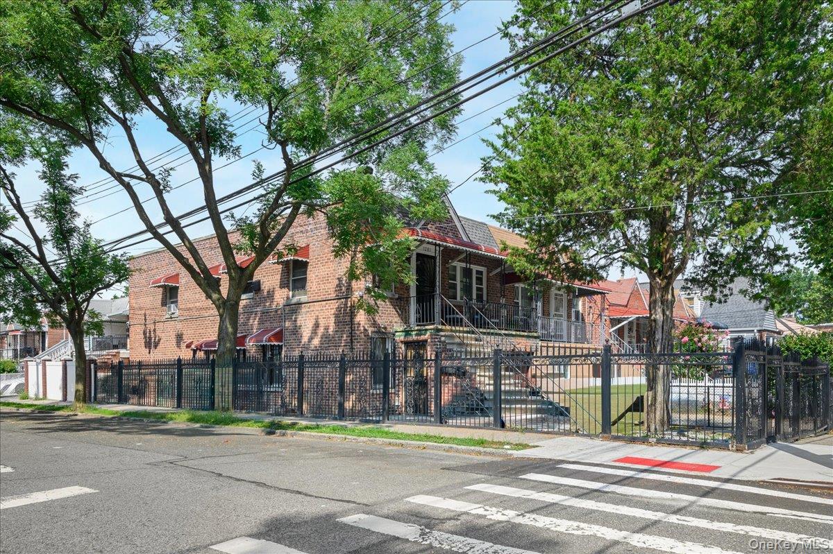 4th image of 1281 Arnow Ave, New York, NY 10469 | MLS# 1038212