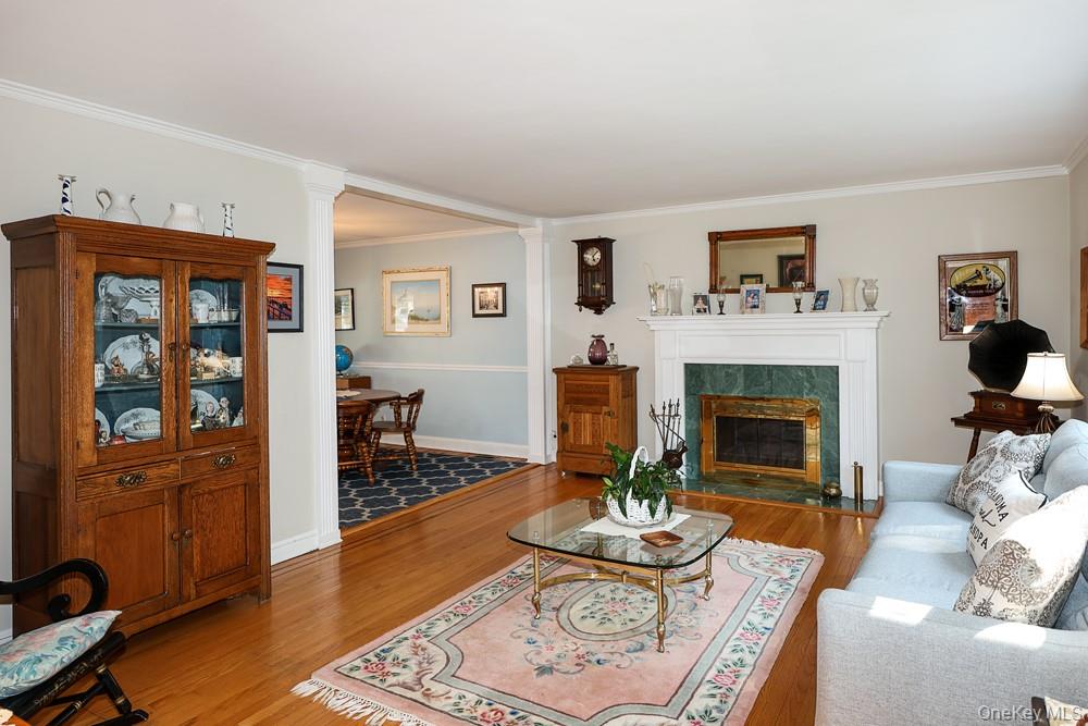 5th image of 40 Plymouth Dr S, Oyster Bay, NY 11545 | MLS# 1038251