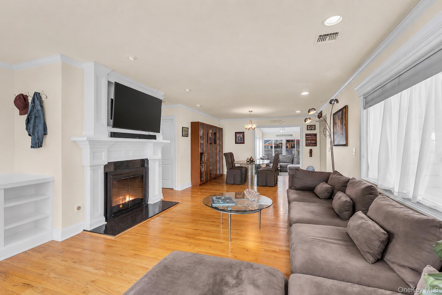 5th image of 360 Bayport Ave, Islip, NY 11705 | MLS# 1038252