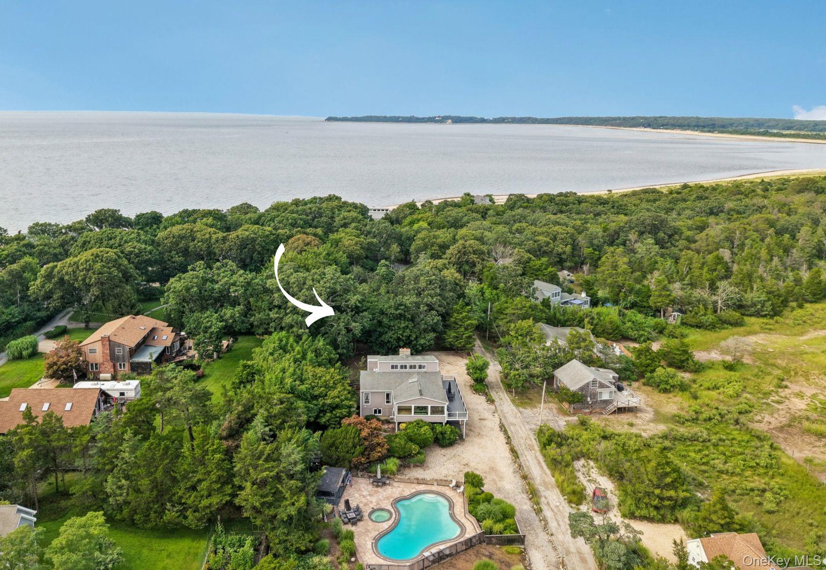 41st image of 588 E Long Beach Rd, Smithtown, NY 11780 | MLS# 1038256
