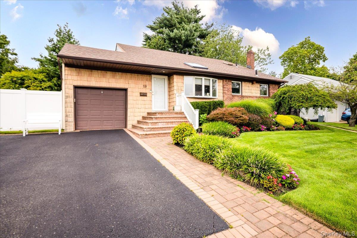 2nd image of 19 Jerold St, Oyster Bay, NY 11803 | MLS# 1038262