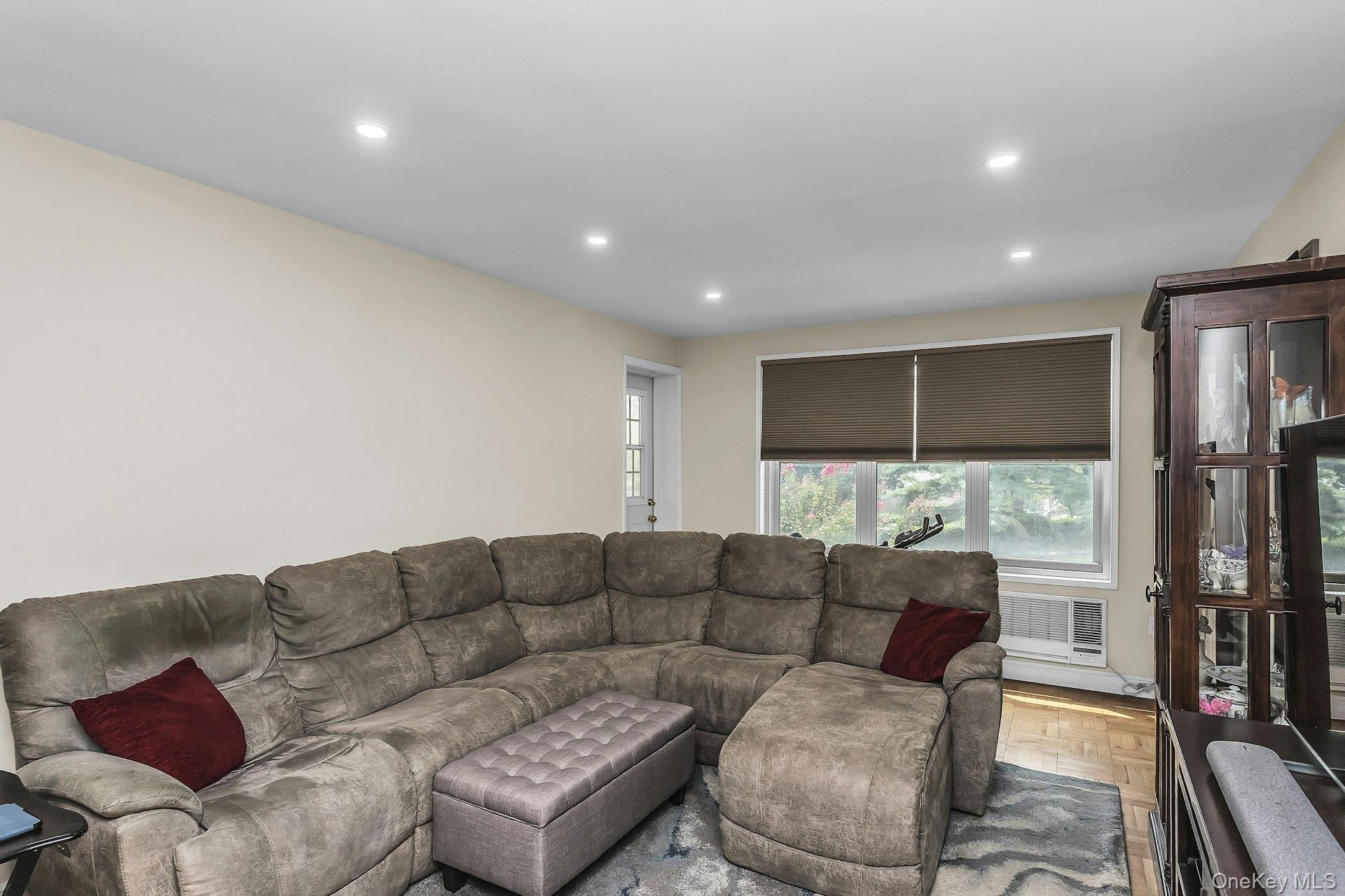 5th image of 23-55 Bell Blvd #1H, New York, NY 11360 | MLS# 1038272