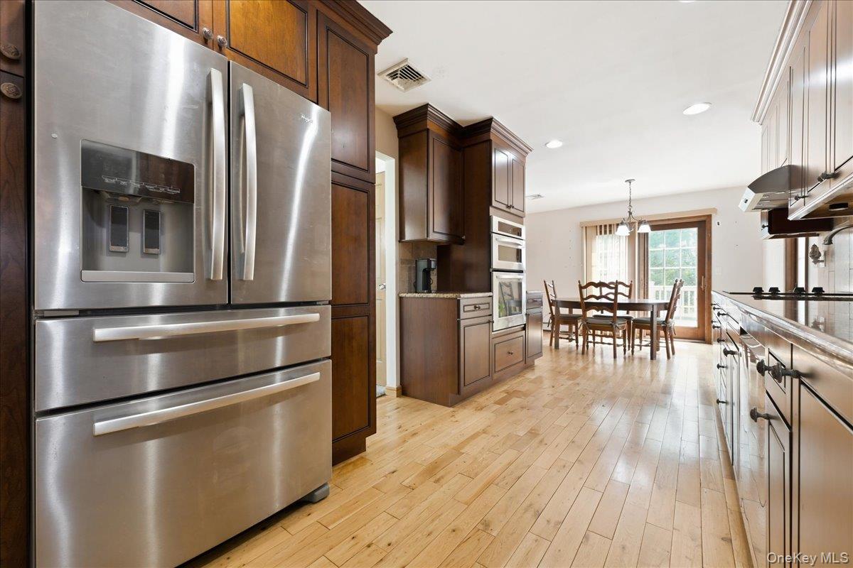 3rd image of 244 Neptune Ave, Babylon, NY 11704 | MLS# 1038304