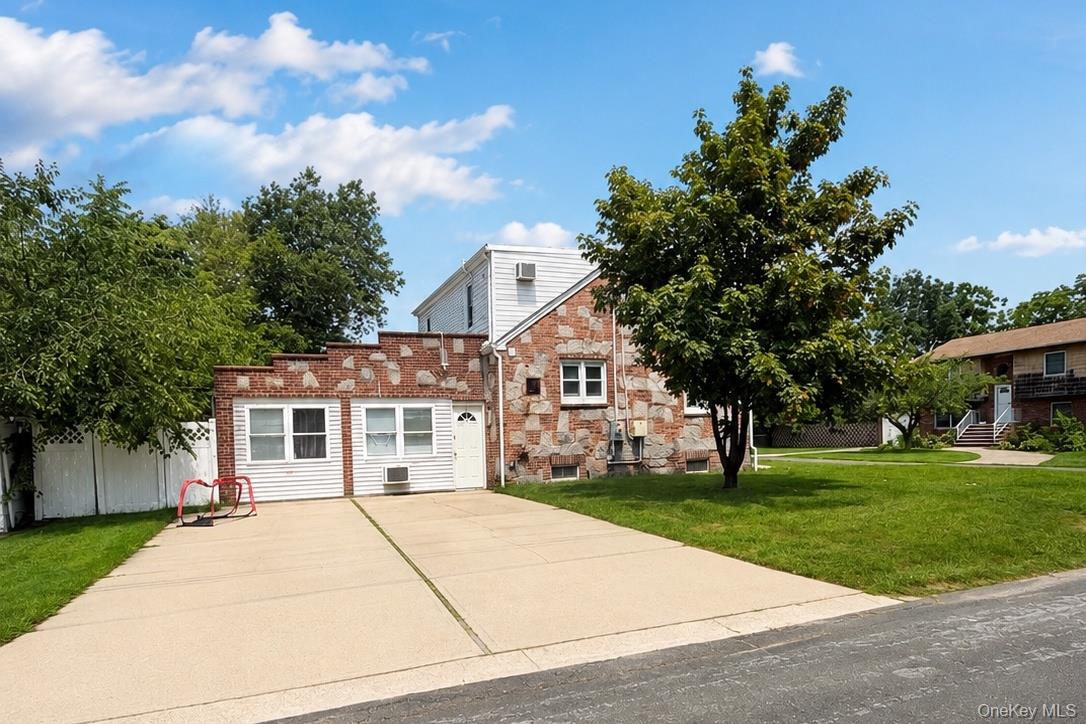 22nd image of 4 Brown St, West Babylon, NY 11704 | MLS# 1038308